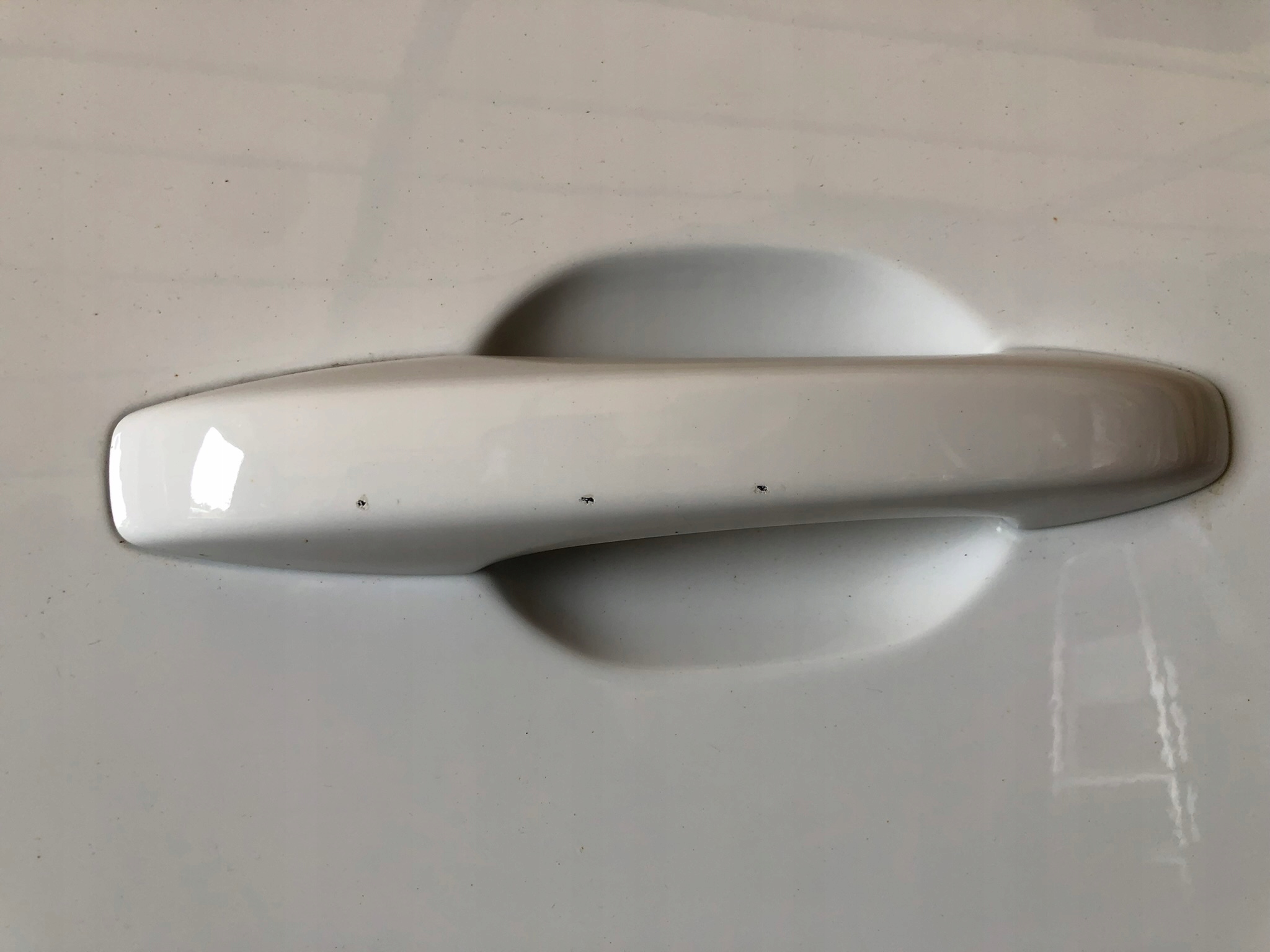 DACIA DUSTER III 2024 2025 DRZWI PRZEDNIE PRZÓD PRAWE SZYBA LISTWA KLAMKA Kolor biały