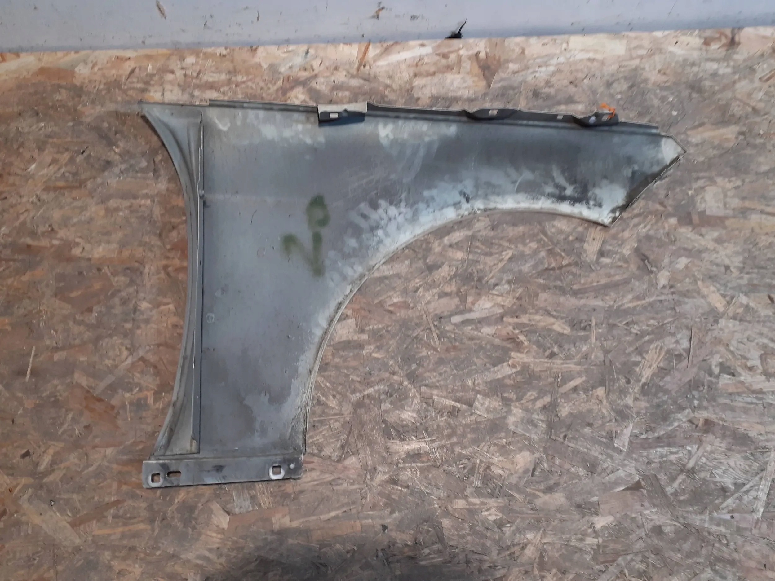 fender front left Mercedes E-Klasa W212 09-16