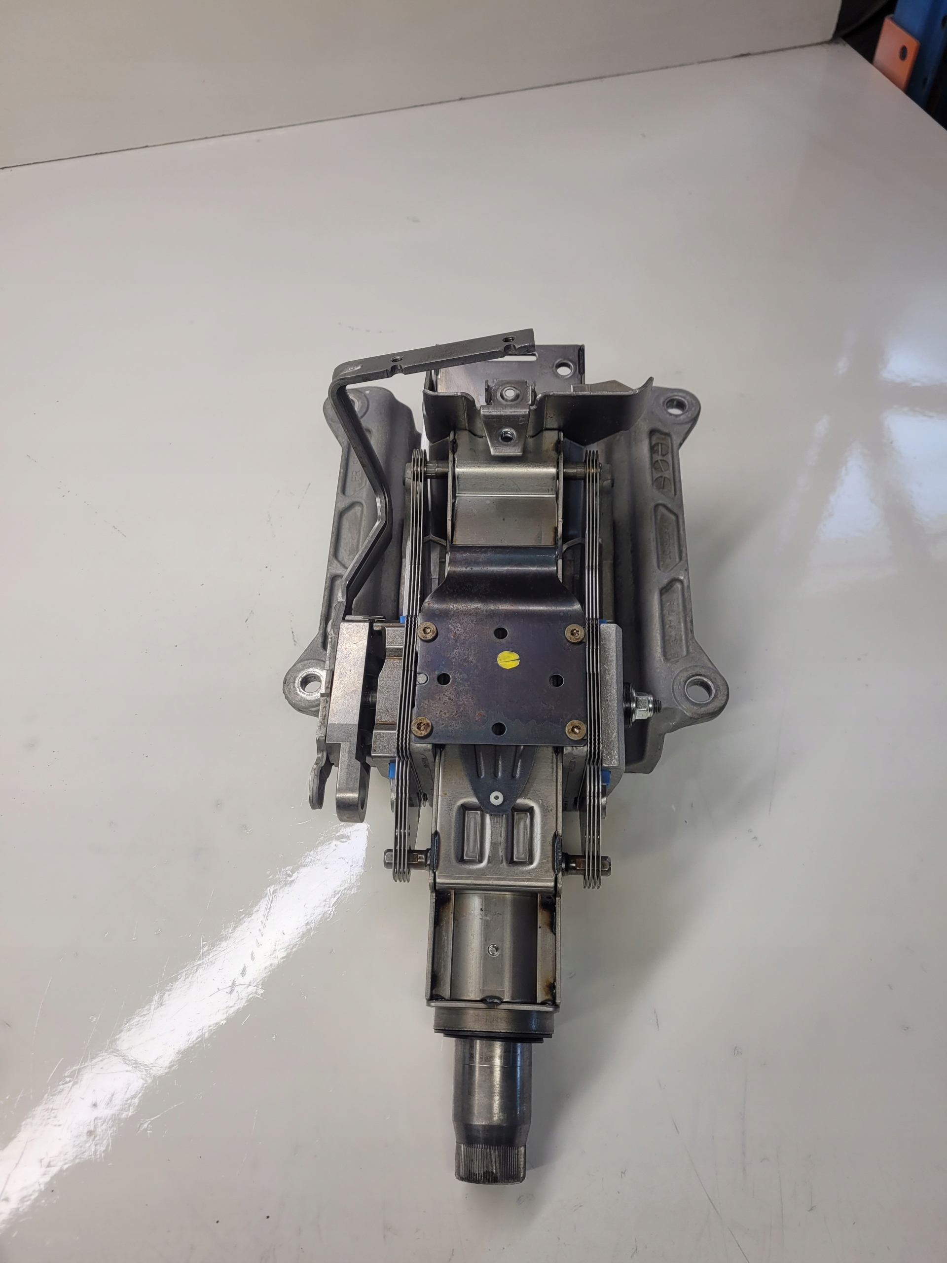 part steering wheel rod AUDI A6 C6 4F0419065A