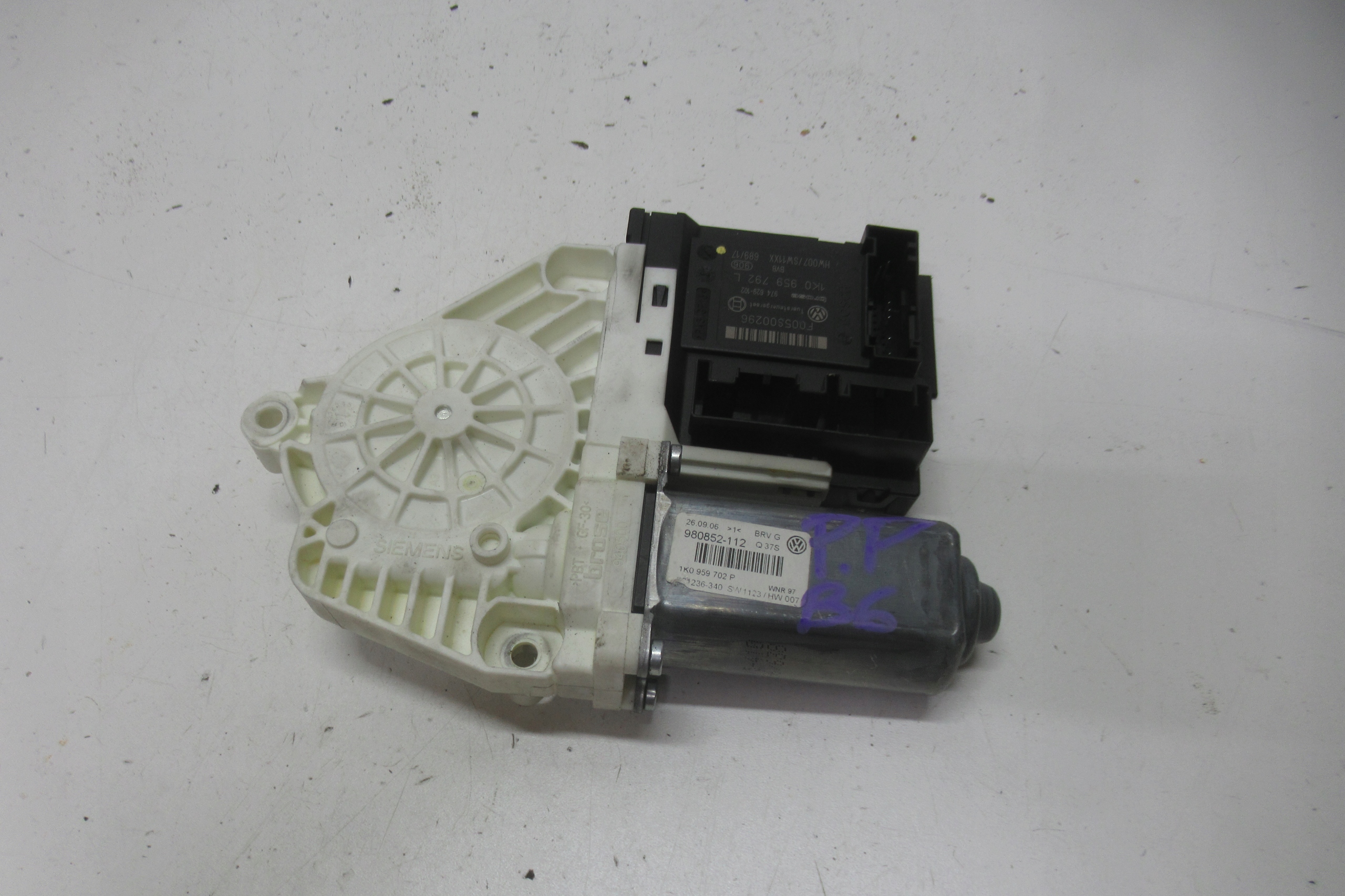 VW PASSAT B6 06R mini motor windows front right