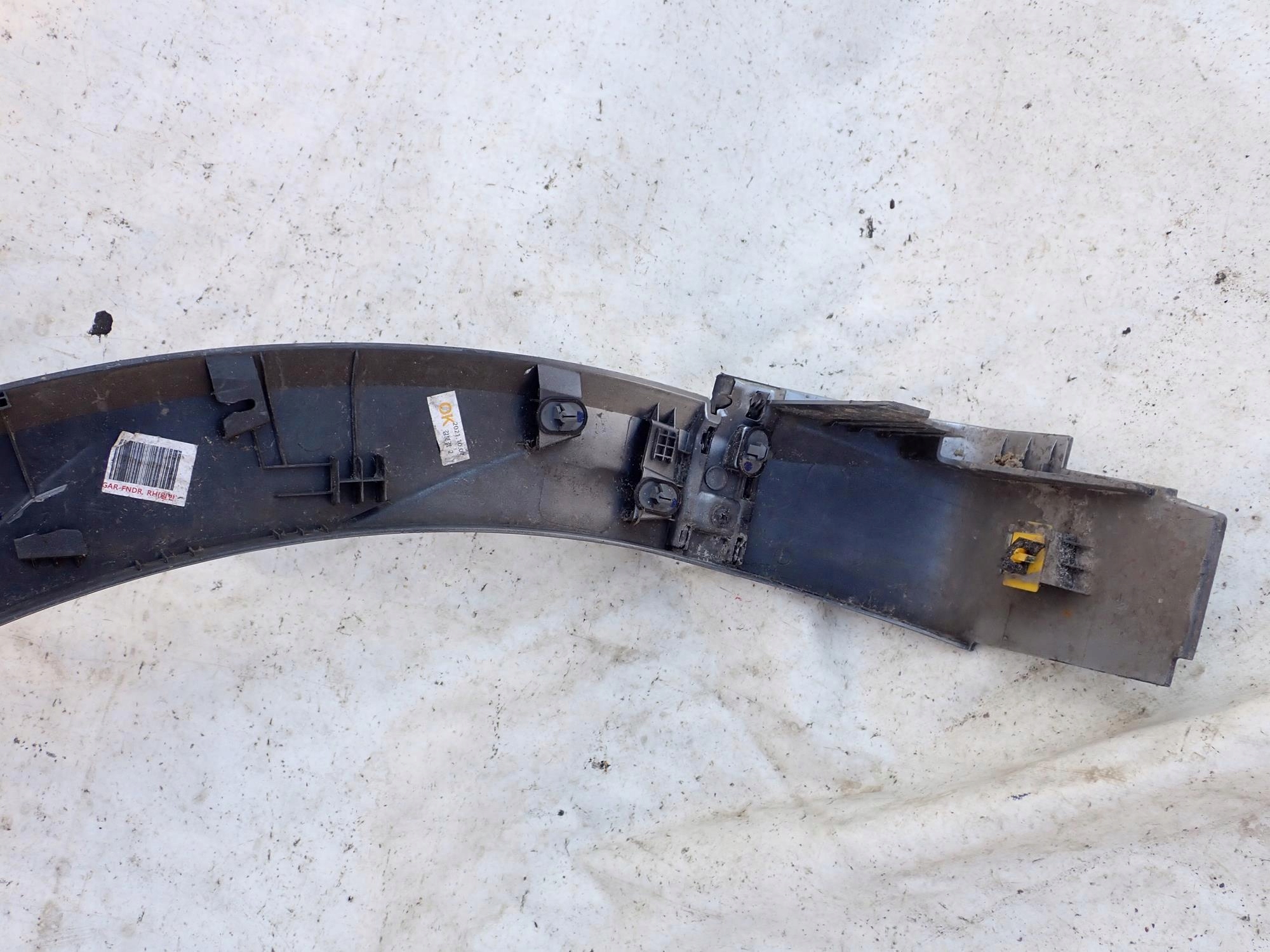 HYUNDAI IONIQ 5 21-> moulding cap right front