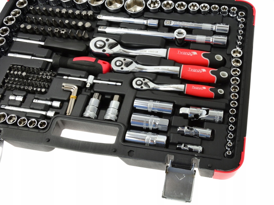 ZESTAW NARZĘDZIOWY 216el. KLUCZE NASADOWE TORX Liczba elementów w zestawie 216