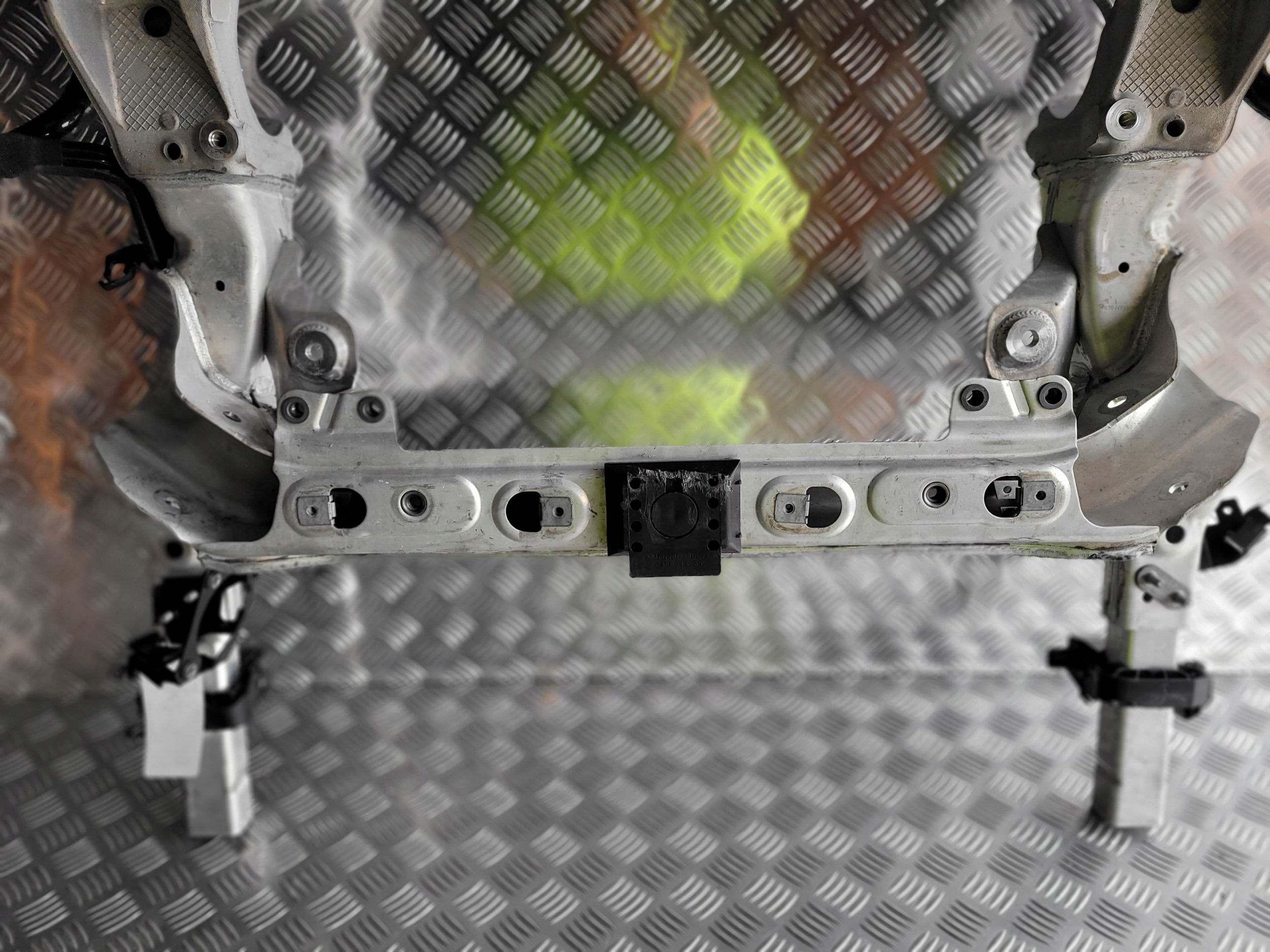 MERCEDES C253 2023 рама подрамник балка оригинал