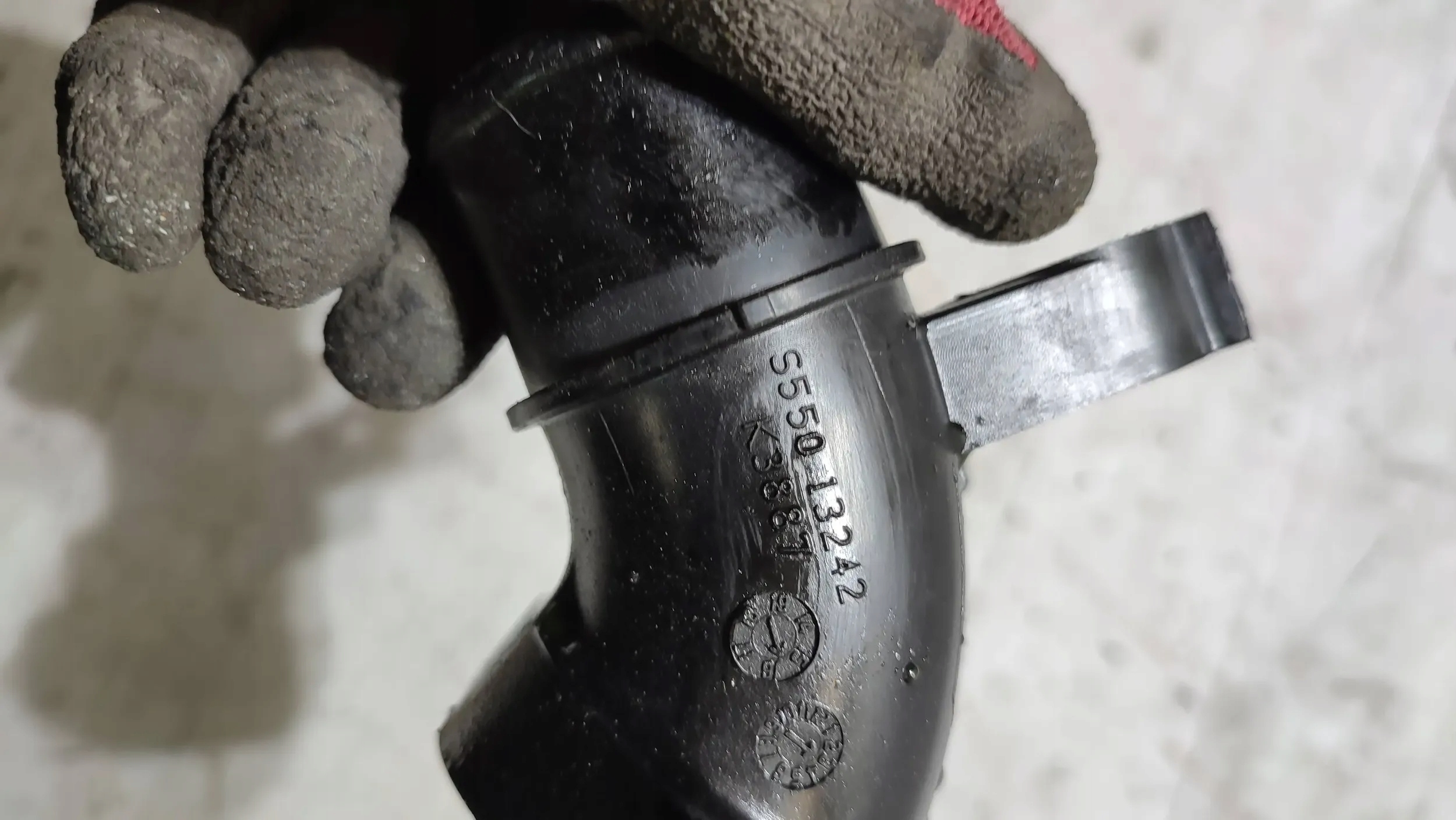 Mazda 3 III BM 17r Schlauch luft Turbolader