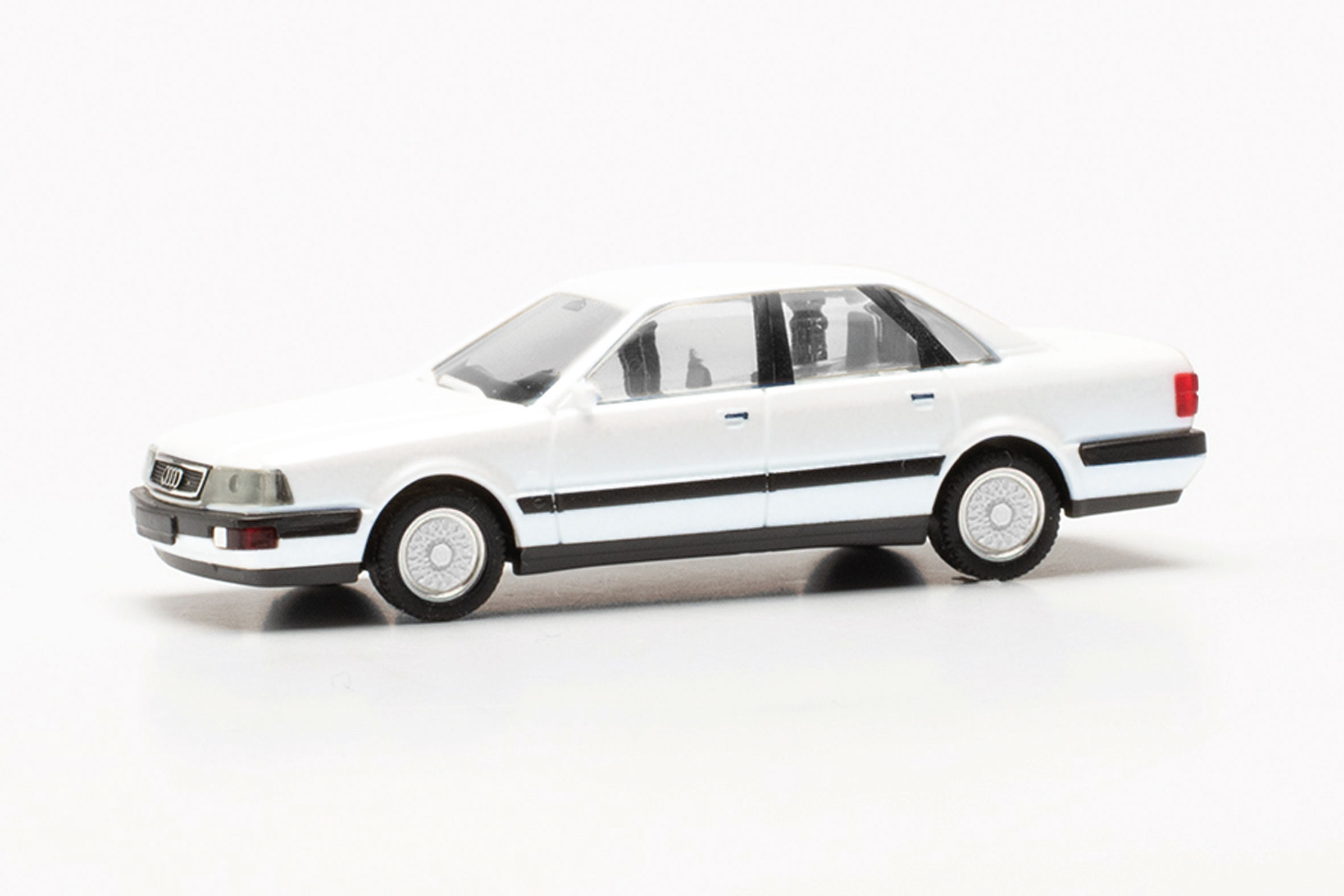 Herpa 023962-002 Audi V8 Limousine bílá