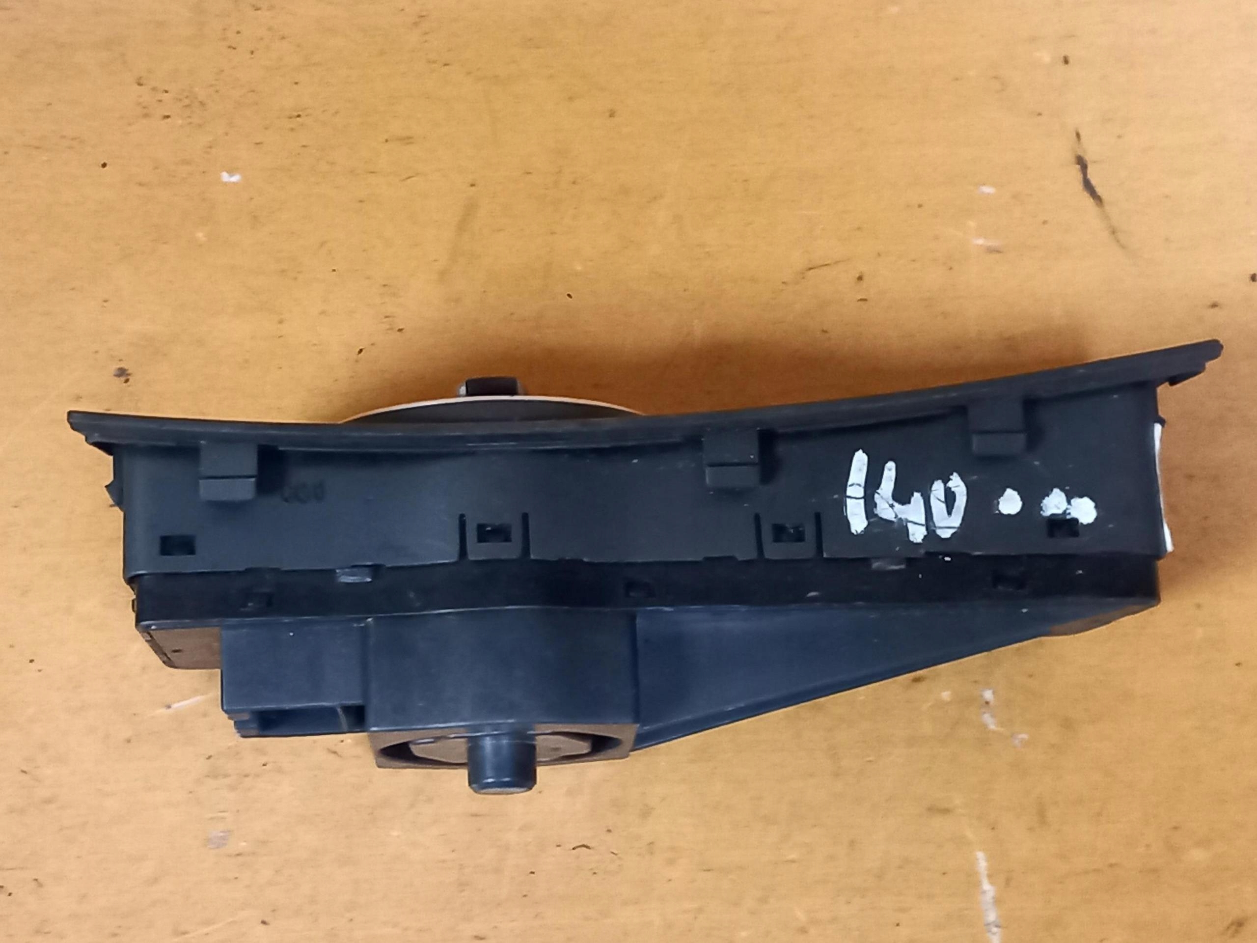 interruttore luci HYUNDAI I40 93300-3Z970 11-15