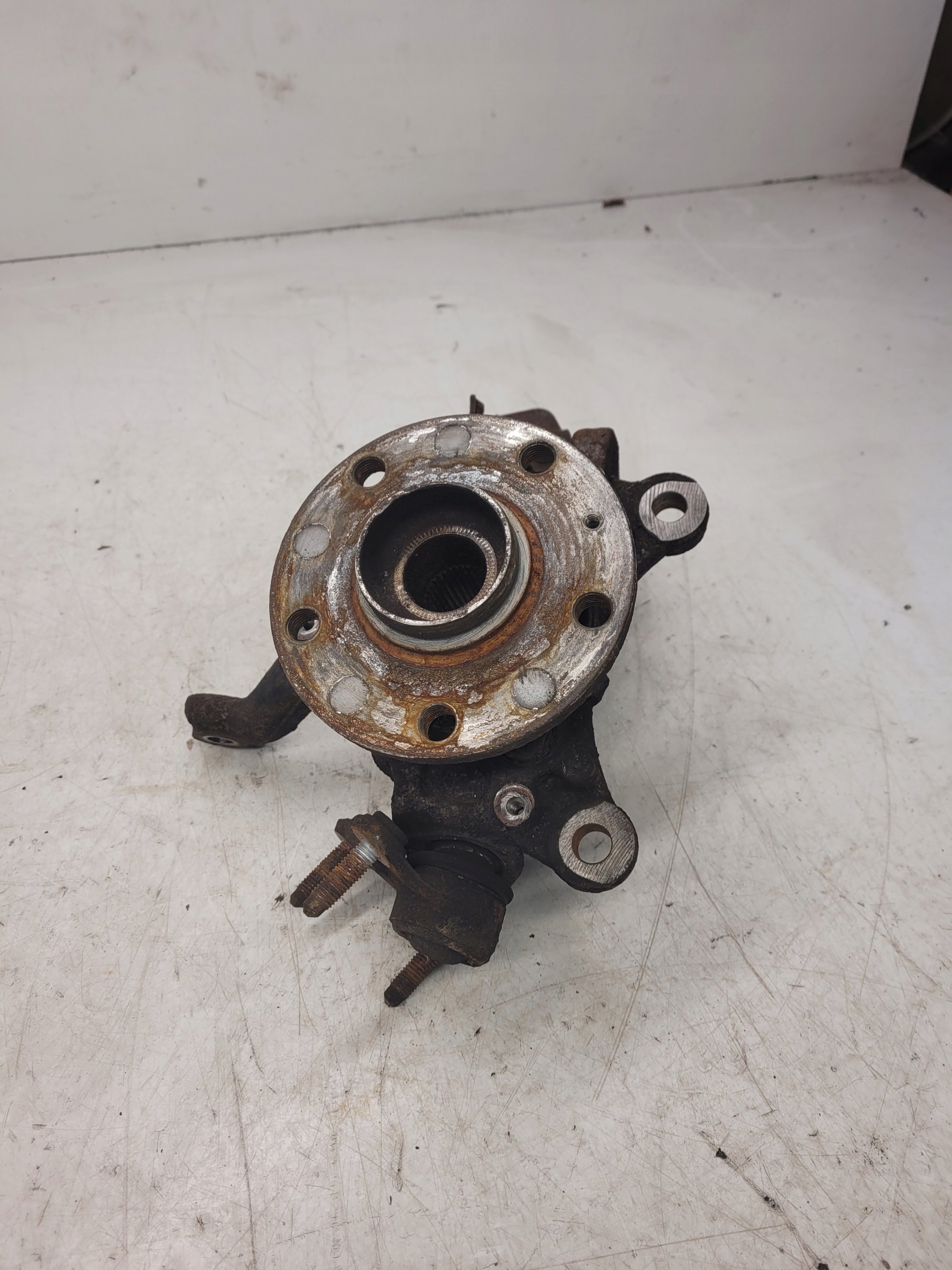 swing right front AUDI A3 8PLIFT VW 1K0407256A