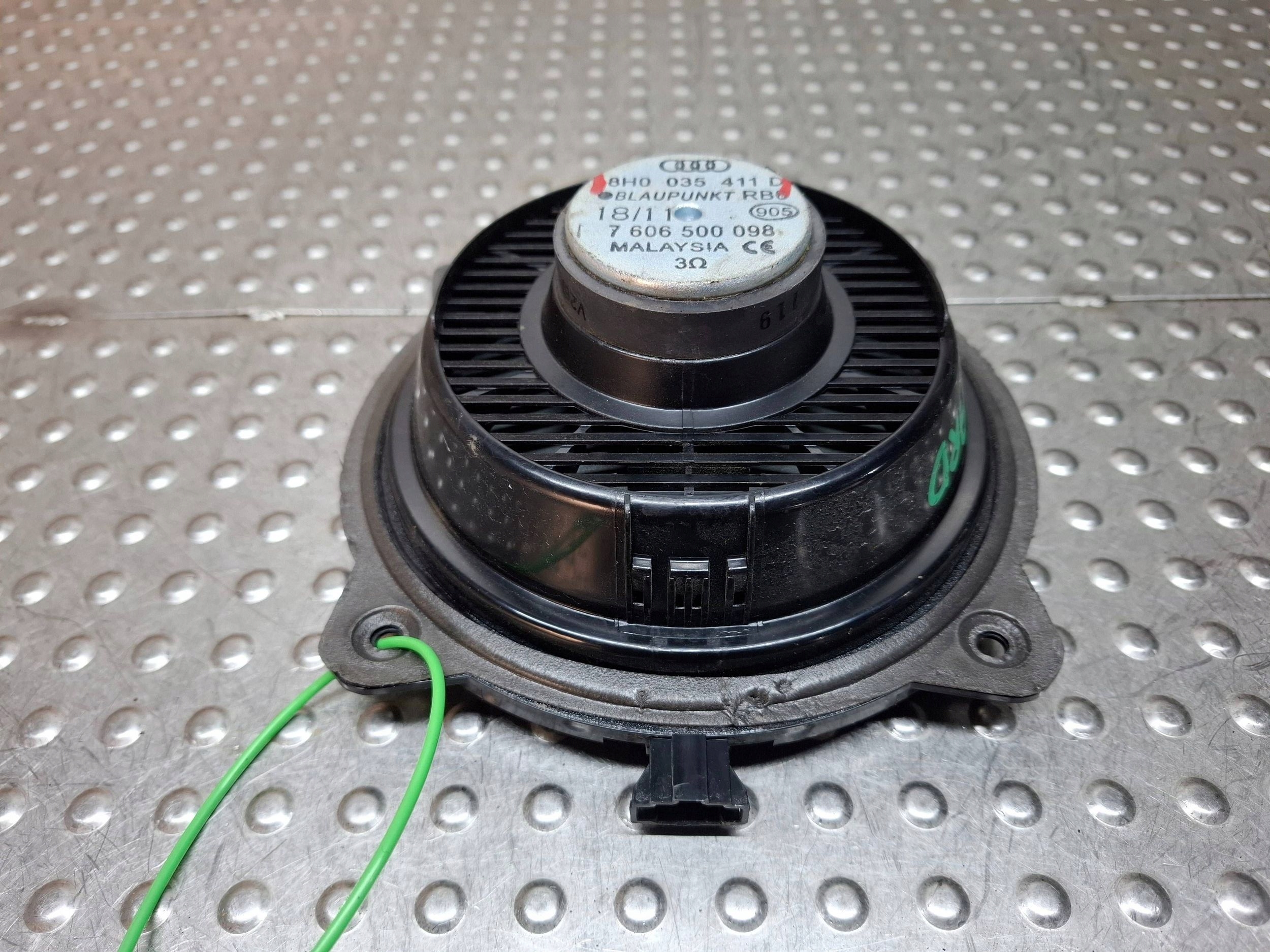 speaker left right rear part 8H0035411D AUDI A3 8P A4 B6 B7 CABRIO