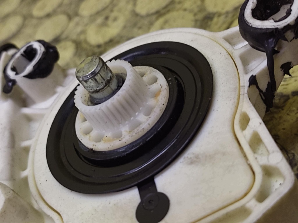 VW GOLF V Motor Fenster links heck
