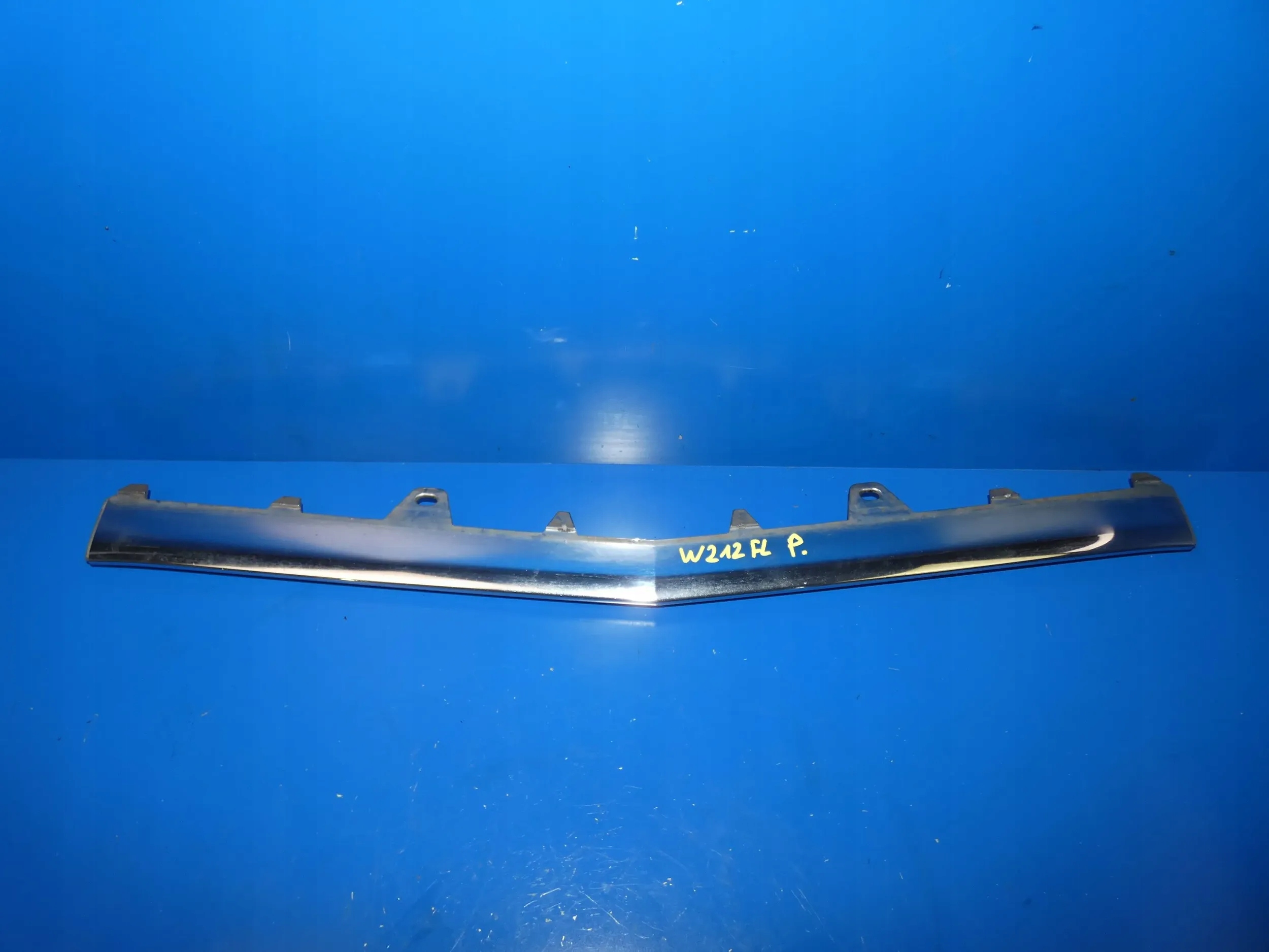 Mercedes Е КЛАС W212 РЕСТАЙЛИНГ НАКЛАДКА БАМПЕР ПЕРЕДНЕГО ПЕРЕД CHROM