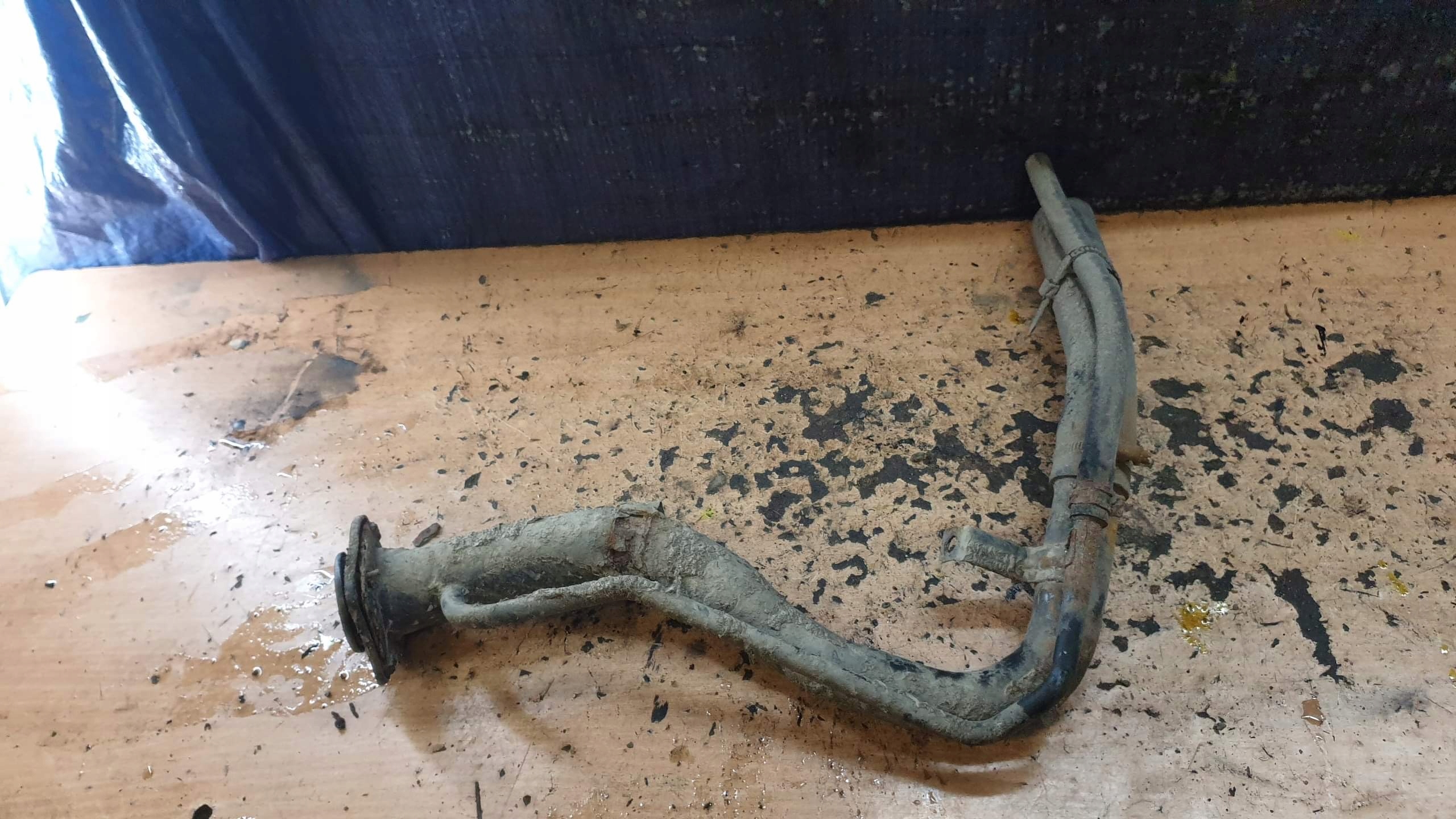 AGIL67 - OPEL AGILA A ТРУБА ПАЛИВНОГО БАКА