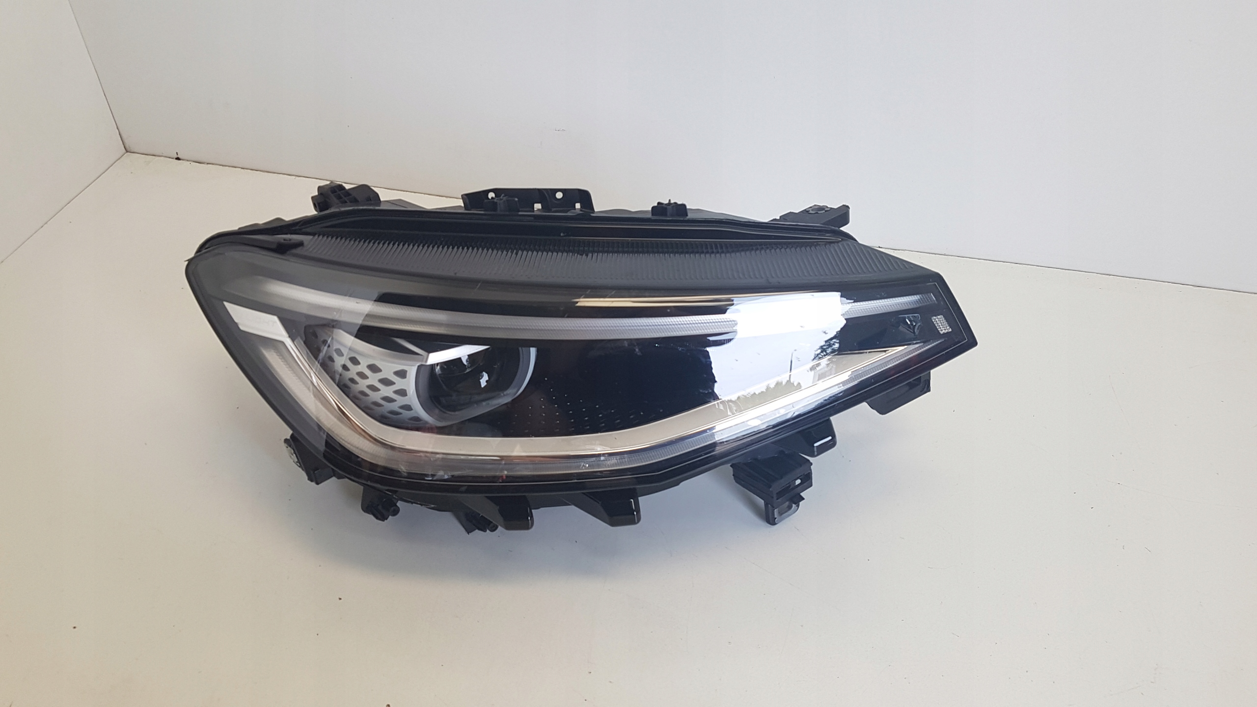 vw id.4 ID4 фара правая IQ