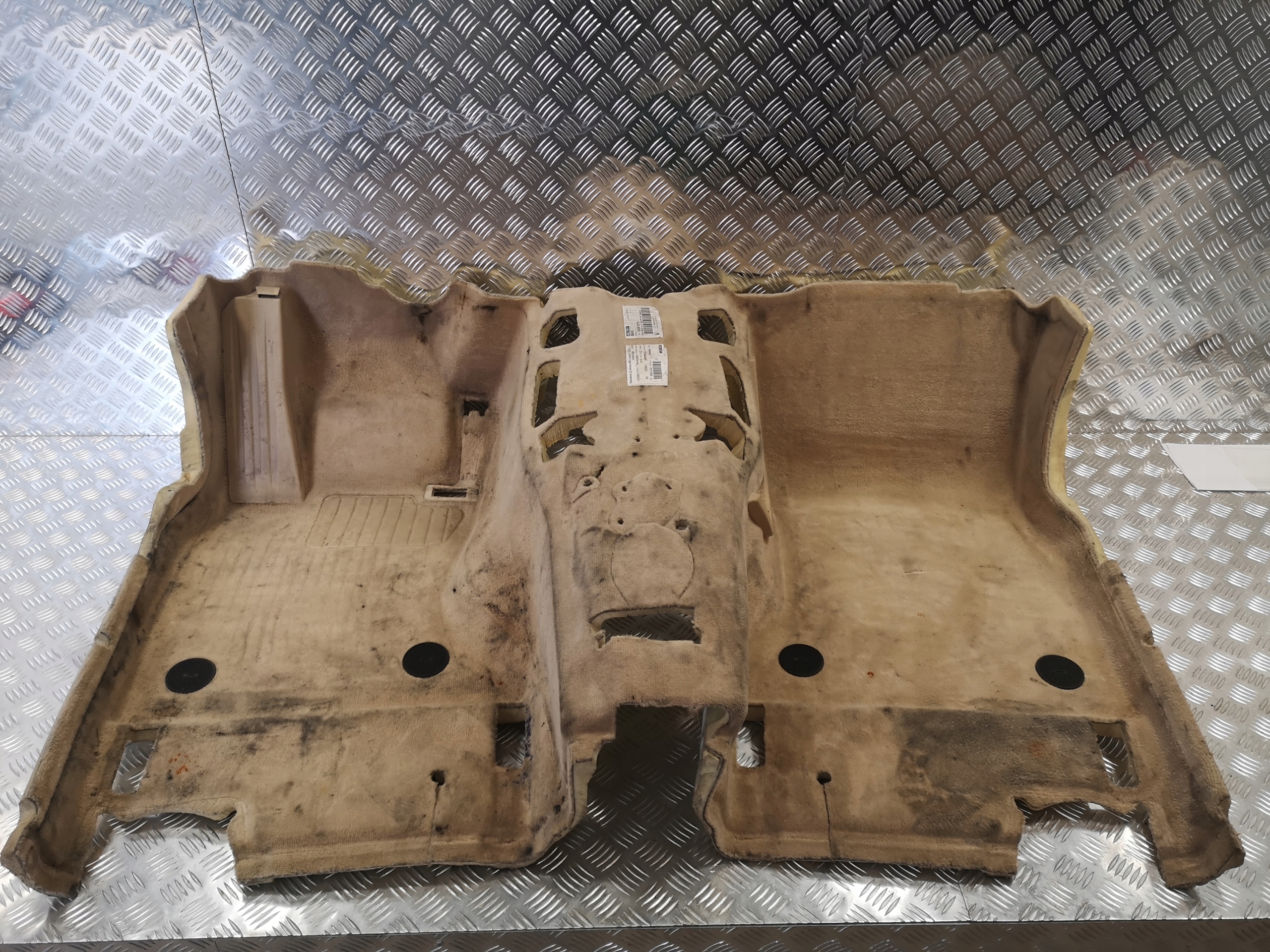 7240934 - Ковровое покрытие переднее BMW F10 F11 EU XDRIVE