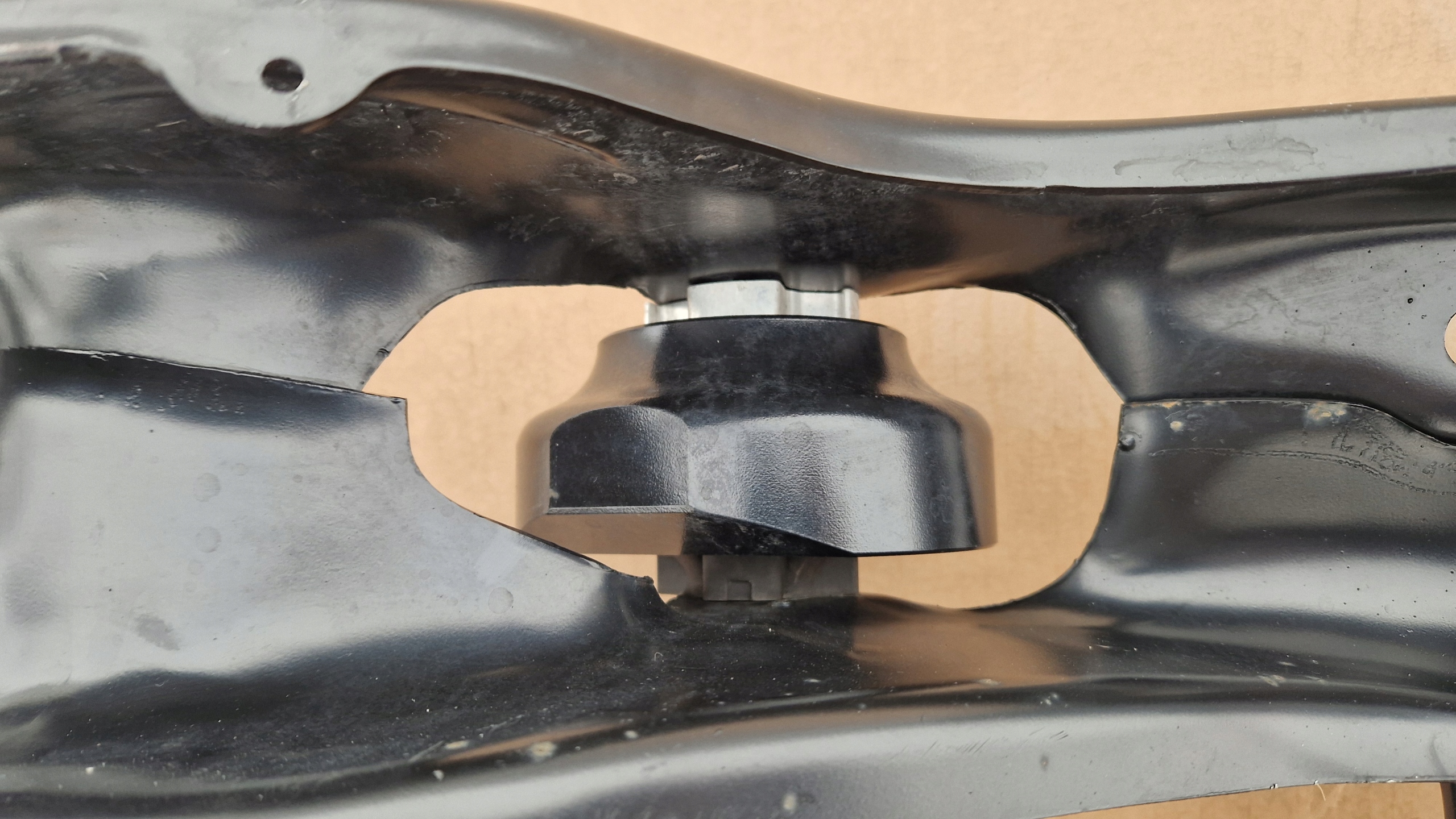 axle beam subframe rear part 80A505235N AUDI Q5 original as new