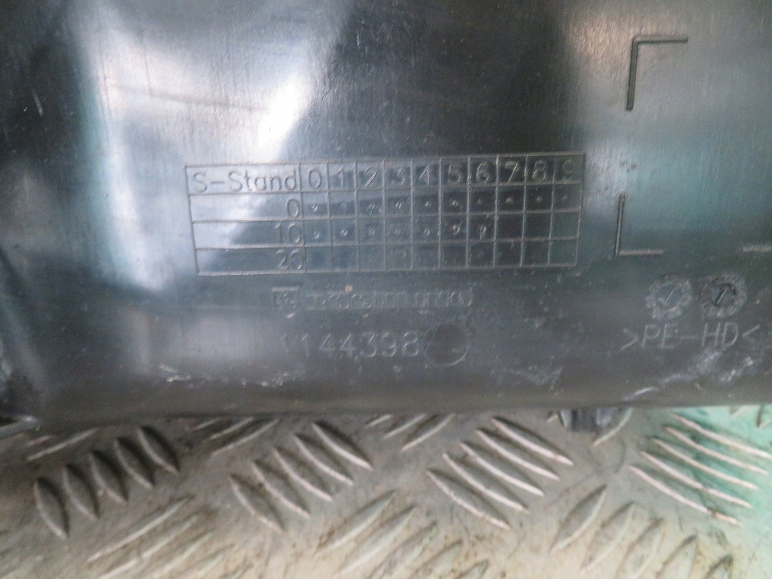 serbatoio LIQUIDO ADBLUE VW CRAFTER MAN TGE 23R 2N0131877R