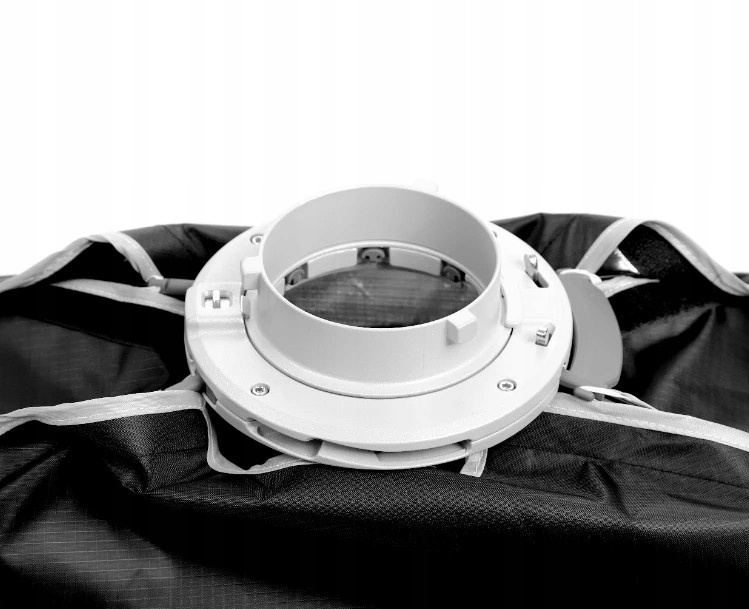 Triopo K3 60cm x 90cm, Softbox s Bowens mount adaptérem a voštinou