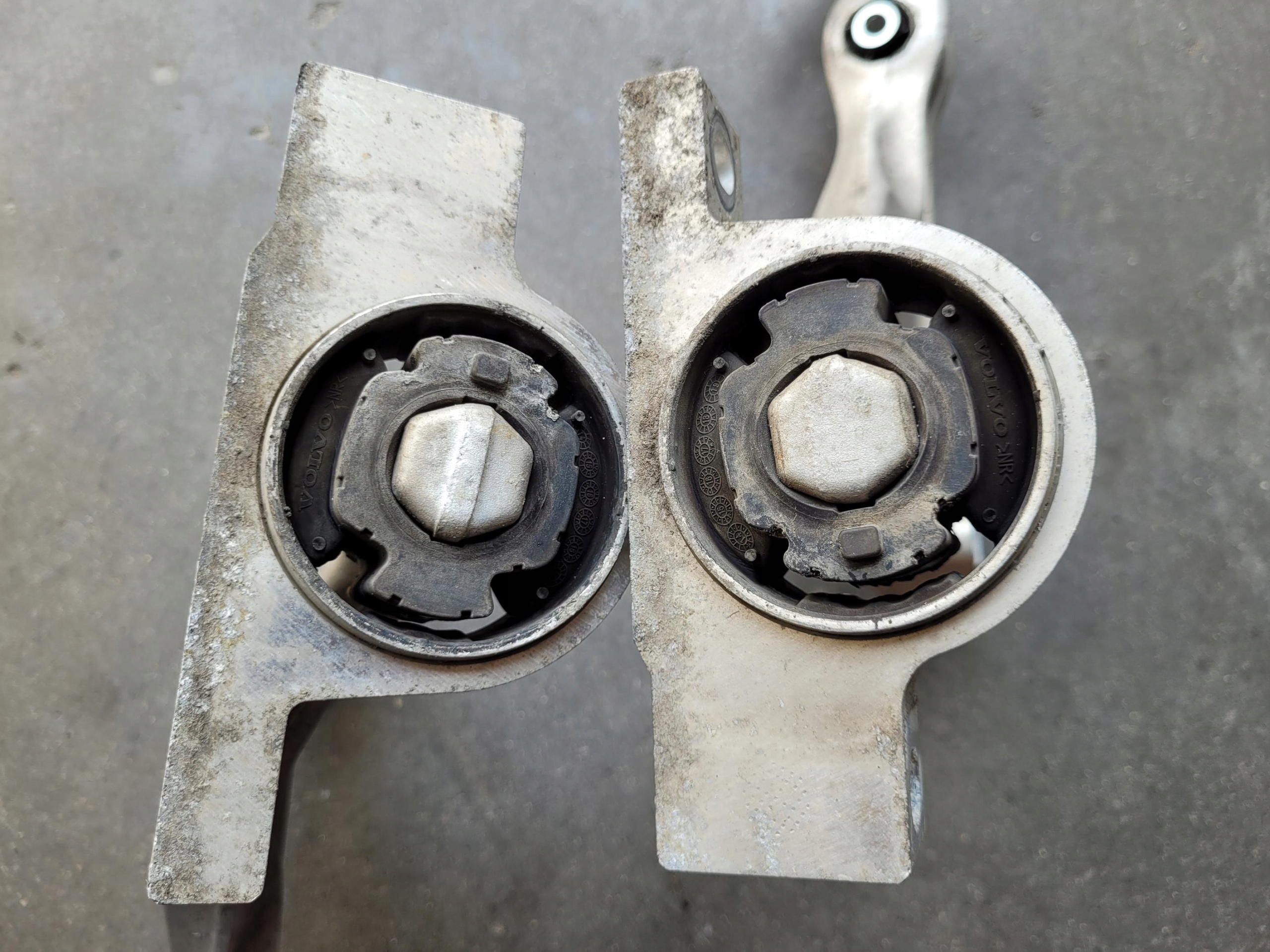 arm front front right VOLVO S60 III V60 II 2.0 D