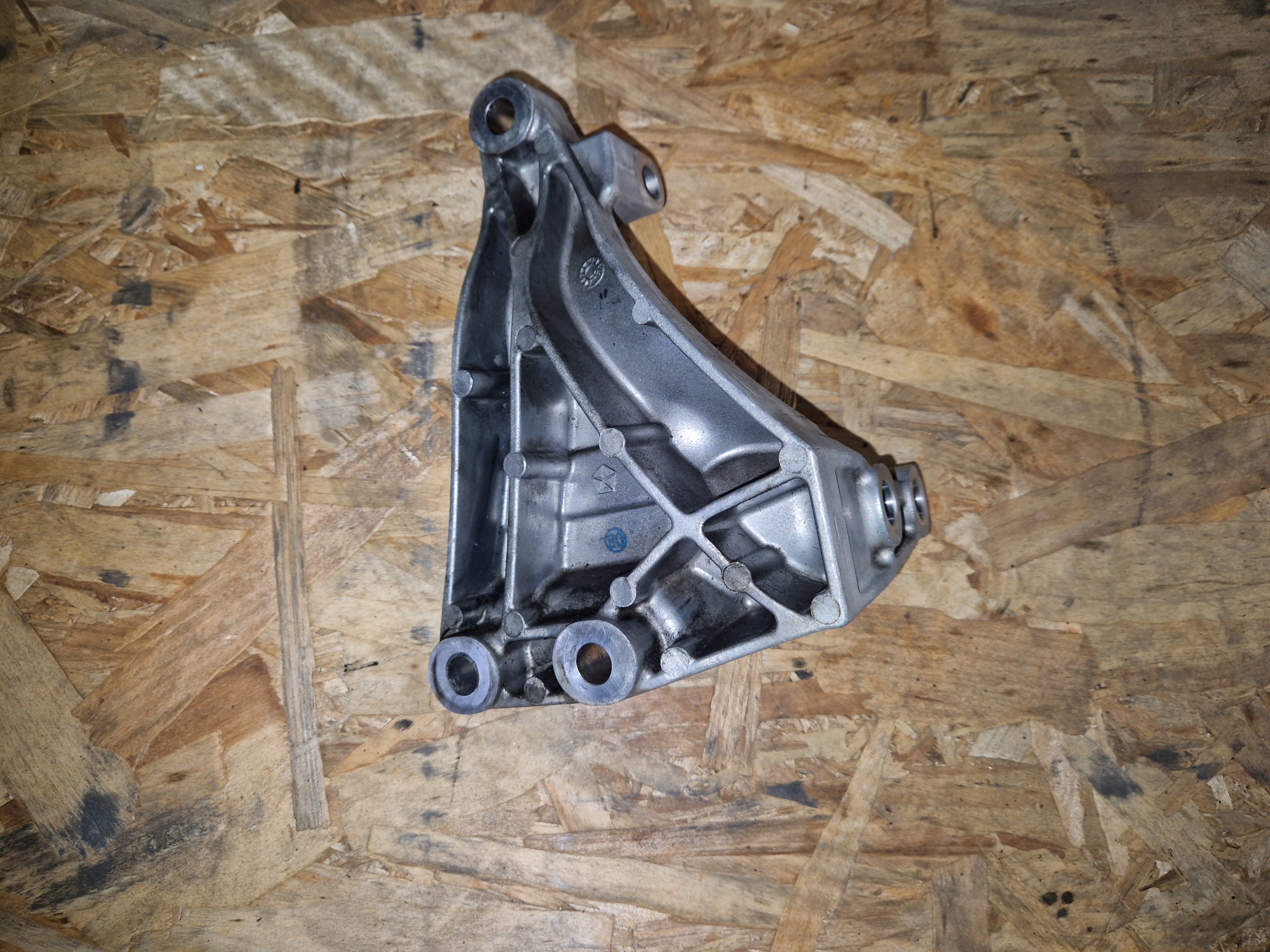 holder engine mount JEEP COMPASS 2.0JTD CRD 68298625AA