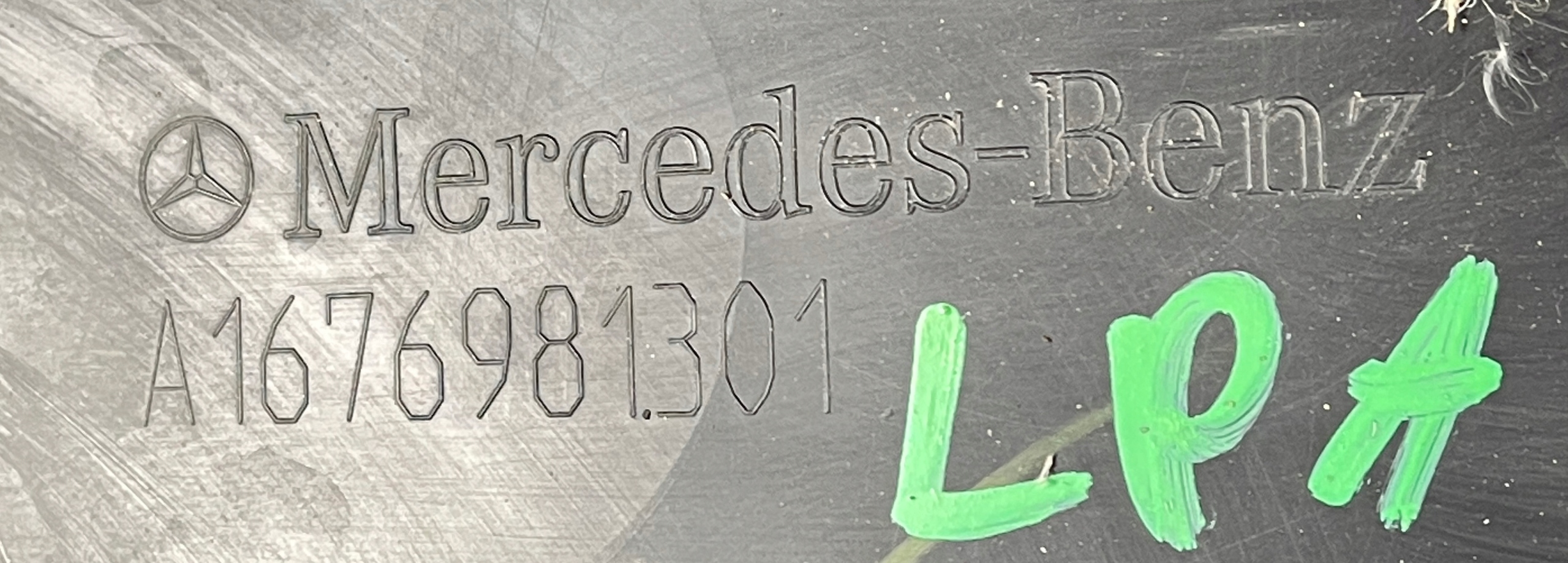 MERCEDES GLE 167 moulding threshold left A1676981301