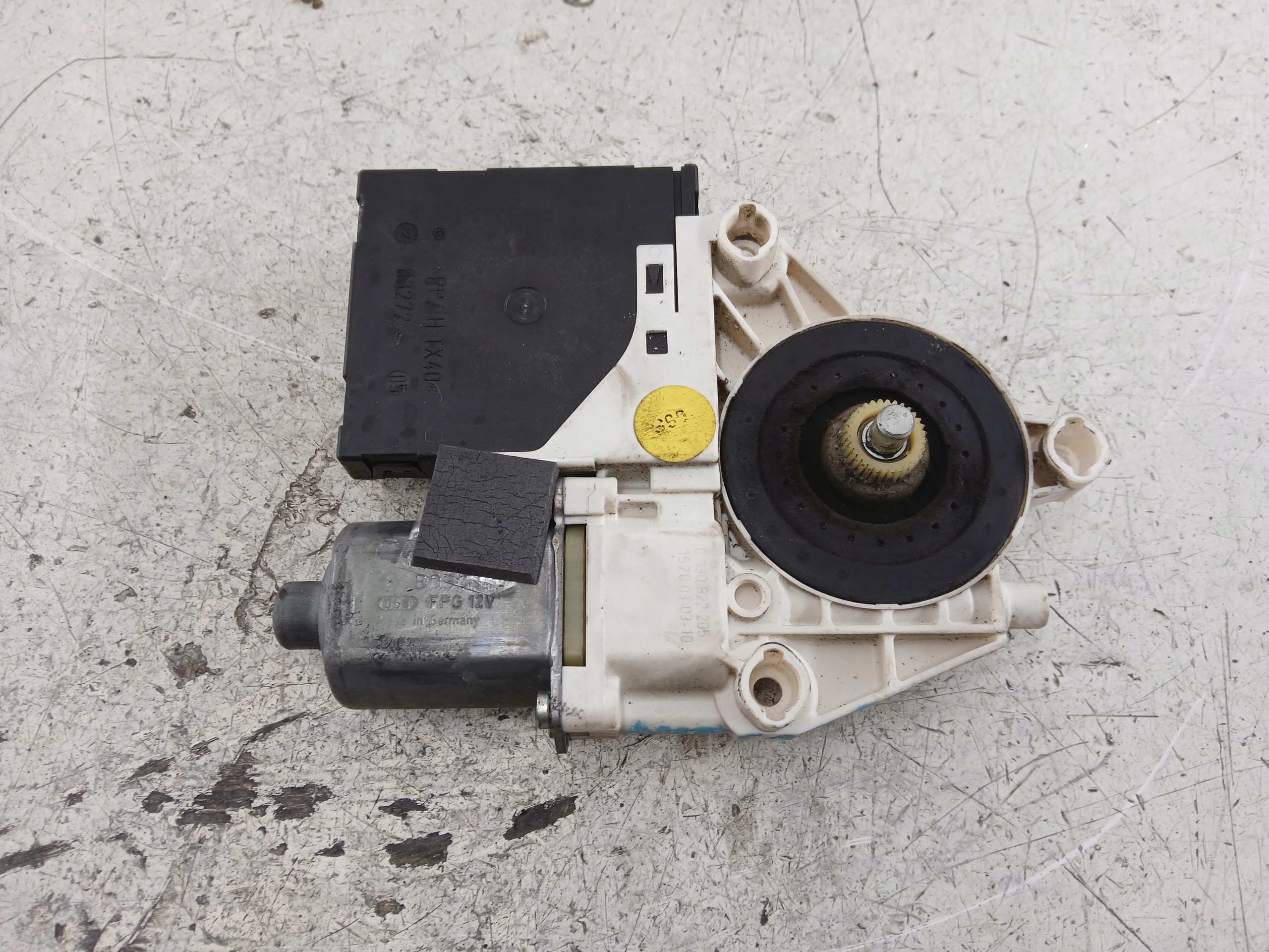 AUDI A3 8P mini motor windows right front 8P0959802A