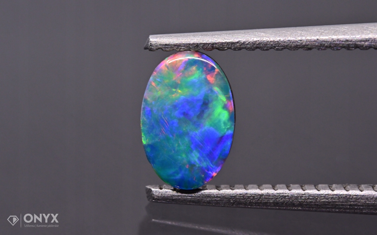 Opal Australský dublet ovál 6x4 mm
