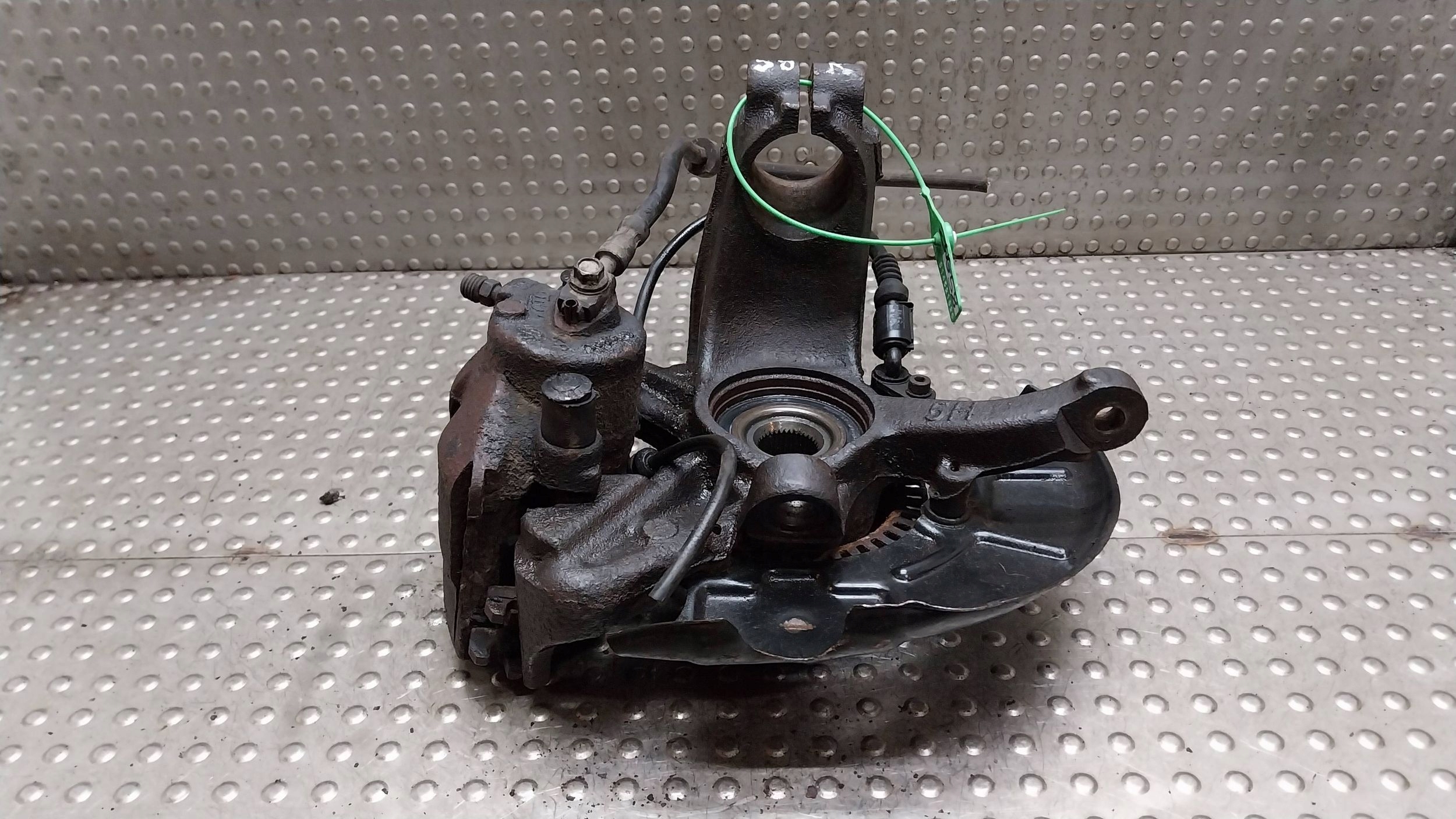 Mozzo FUSELLO Destra Anteriore 1J0407256M VW GOLF IV A3 8L OCTAVIA e LEON e 1.8B
