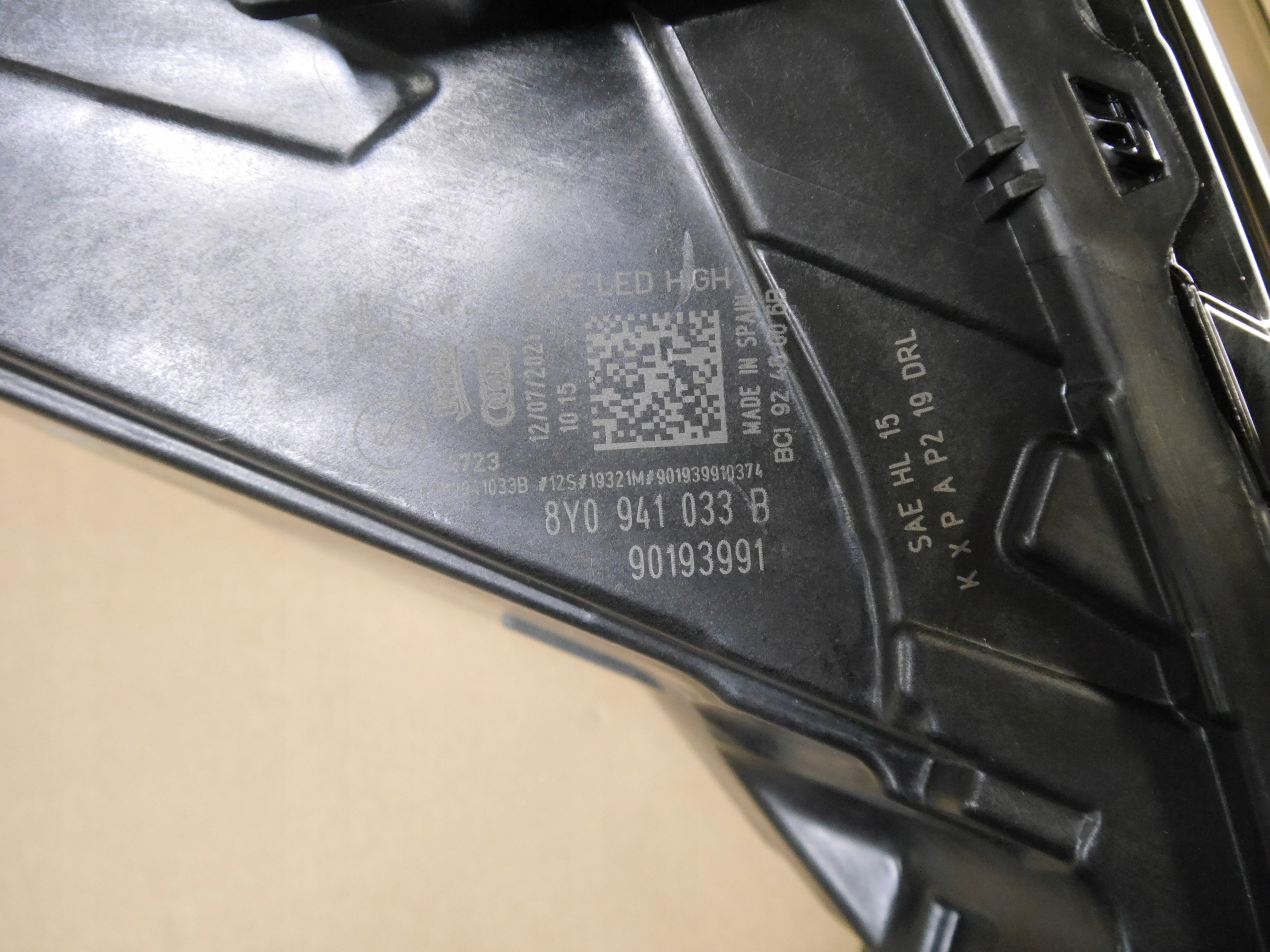 AUDI A3 8Y LAMPA DIODOWA FULL LED 8Y0941033B Numer katalogowy części 8Y0941033