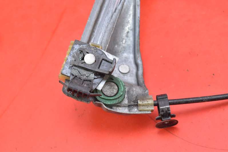window regulator left front EU 974825102 RENAULT LAGUNA 3 III 07-11