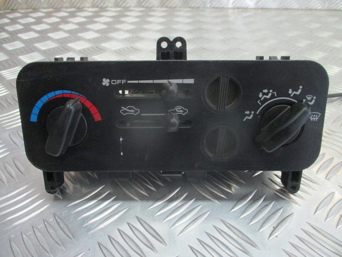 ПАНЕЛЬ ПОВІТРЯ MITSUBISHI L400