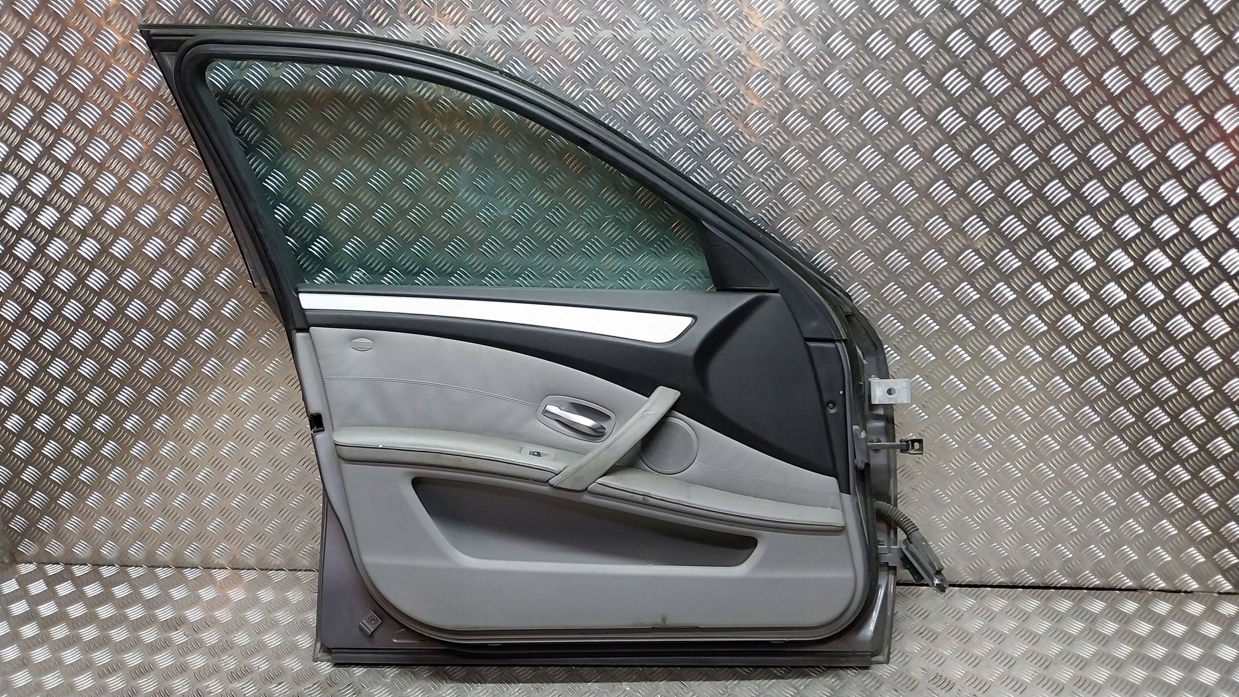 dveře předek levé BMW 5 E60 E61 03