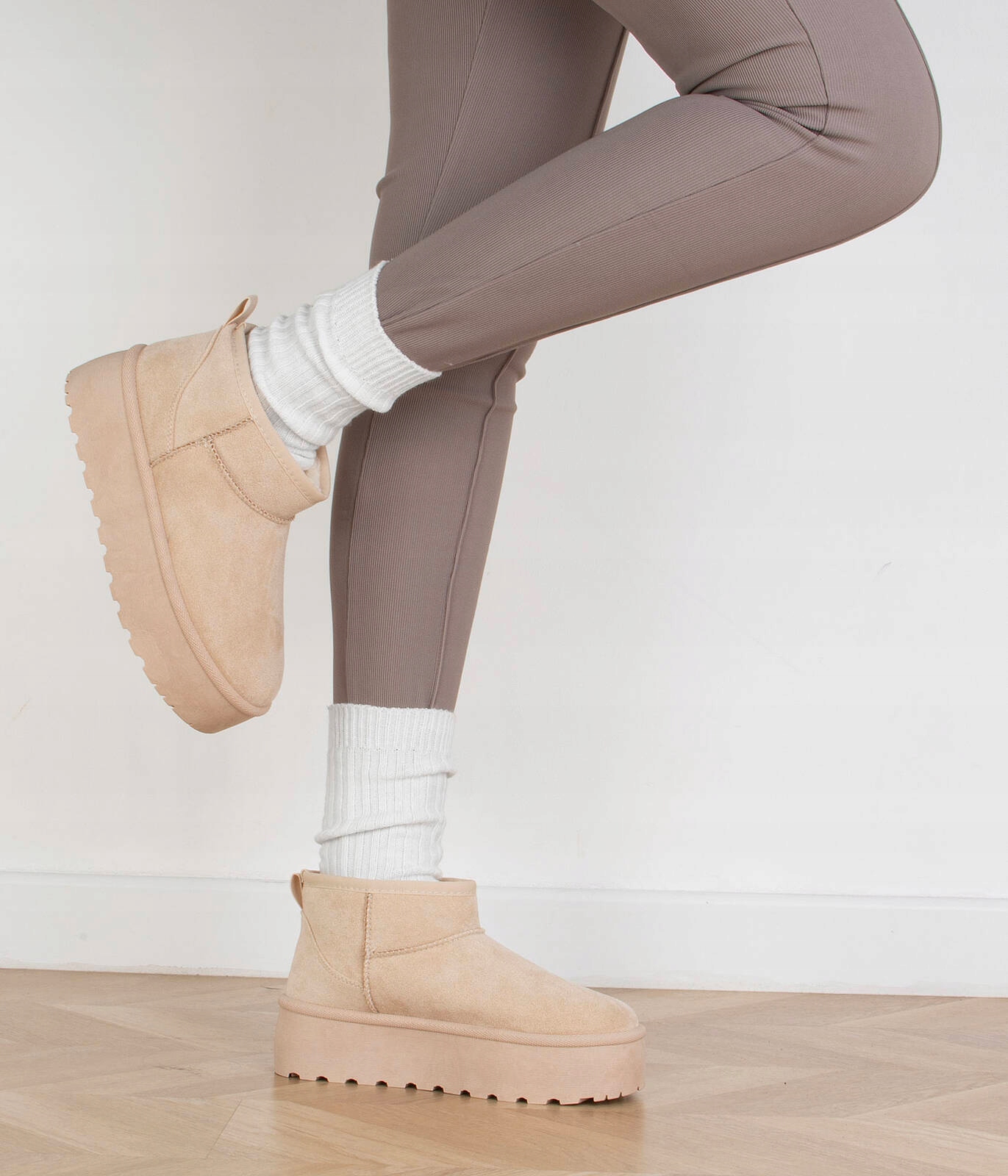 7781 BEŻOWE OCIEPLANE BOTKI ŚNIEGOWCE NA PLATFORMIE 41 Materiał wkładki inny