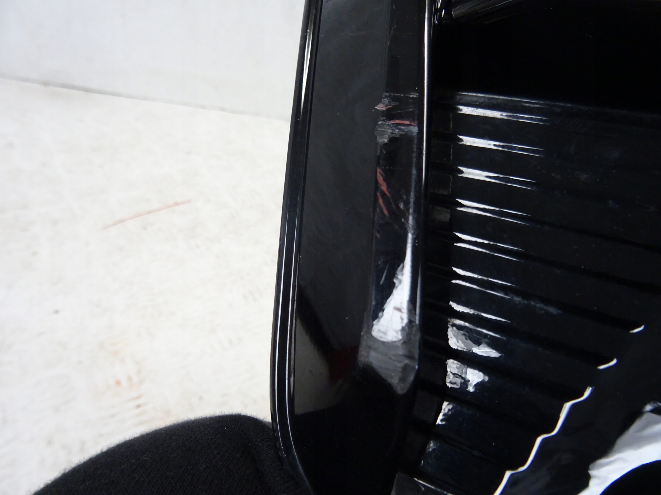 grid of a bumper front front central OPEL ASTRA L GS 9847194680