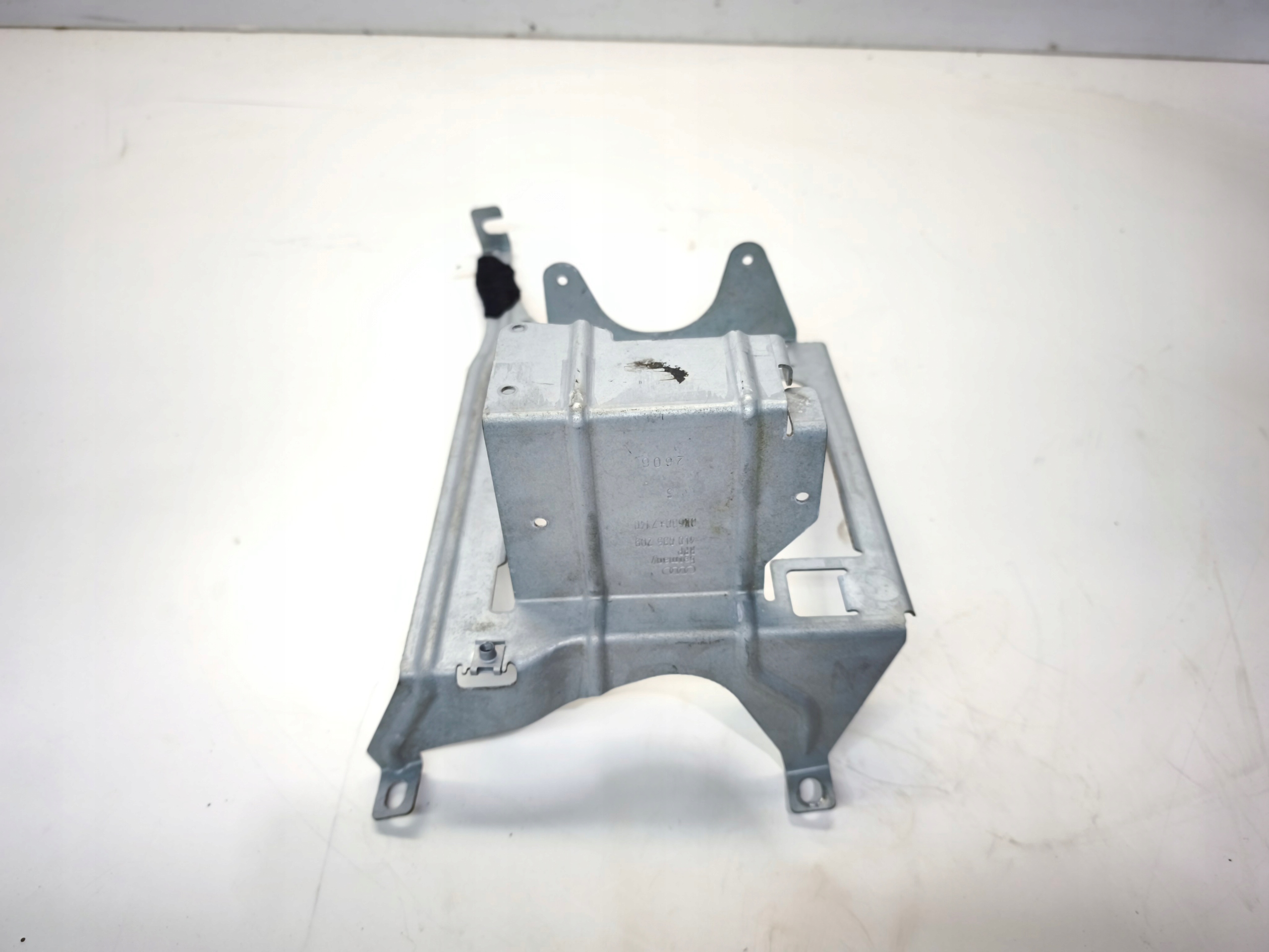 bracket holder STEROWNIKA right rear part AUDI Q7 4L 4L0035209