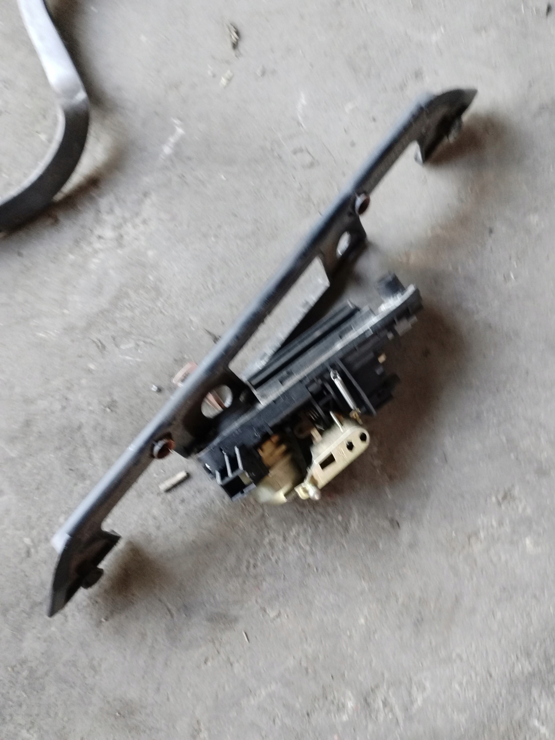 MERCEDES R230 SL KLAMKA KLAPY ZAMEK RAMKA KLUCZ