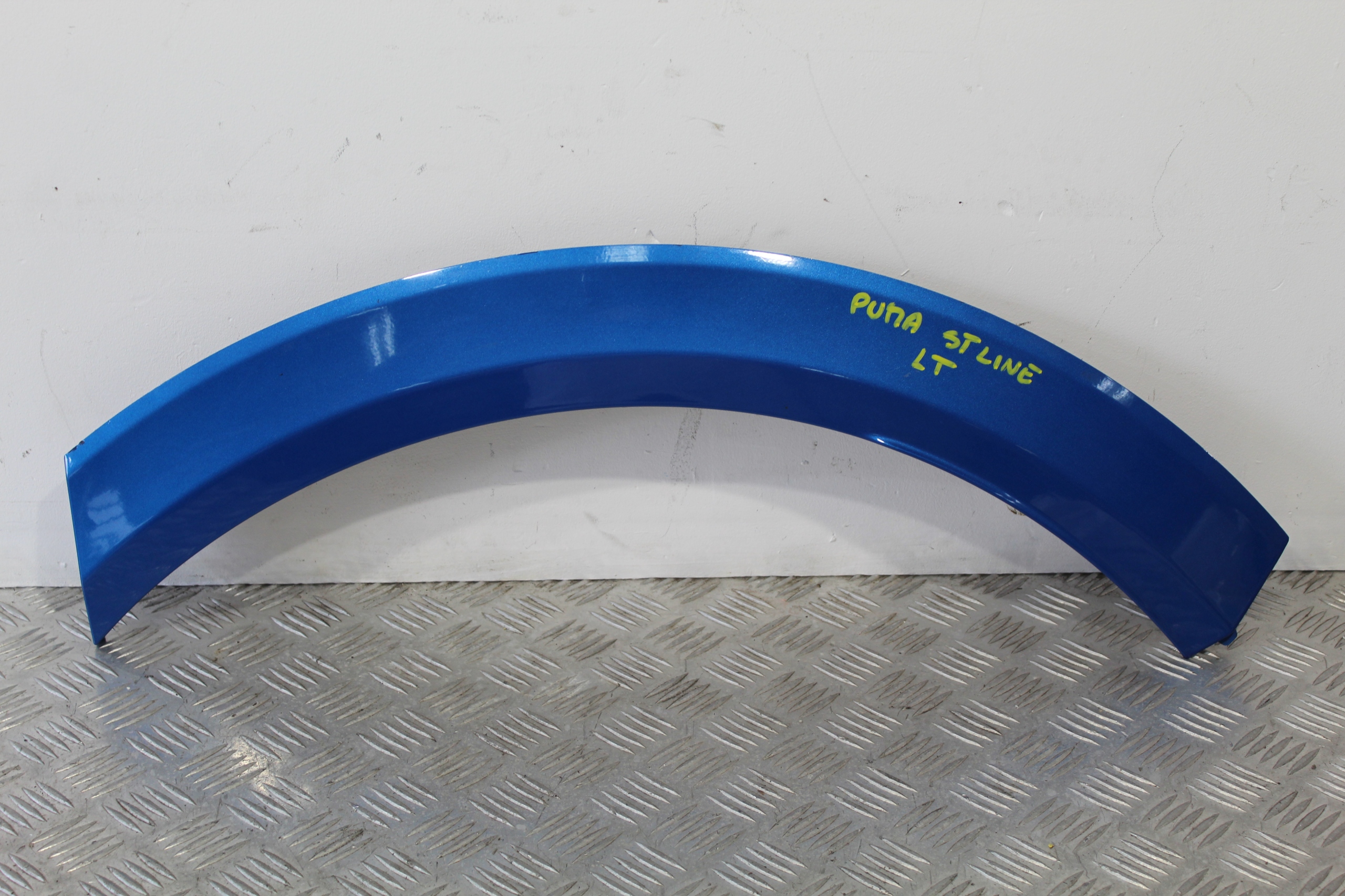 COUVERTURE AILE GAUCHE ARRIÈRE FORD PUMA II MK2