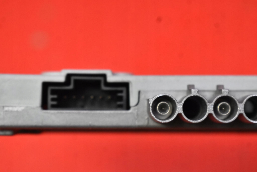 amplifier ANTENY A2198200189 MERCEDES CLS C219 04-08