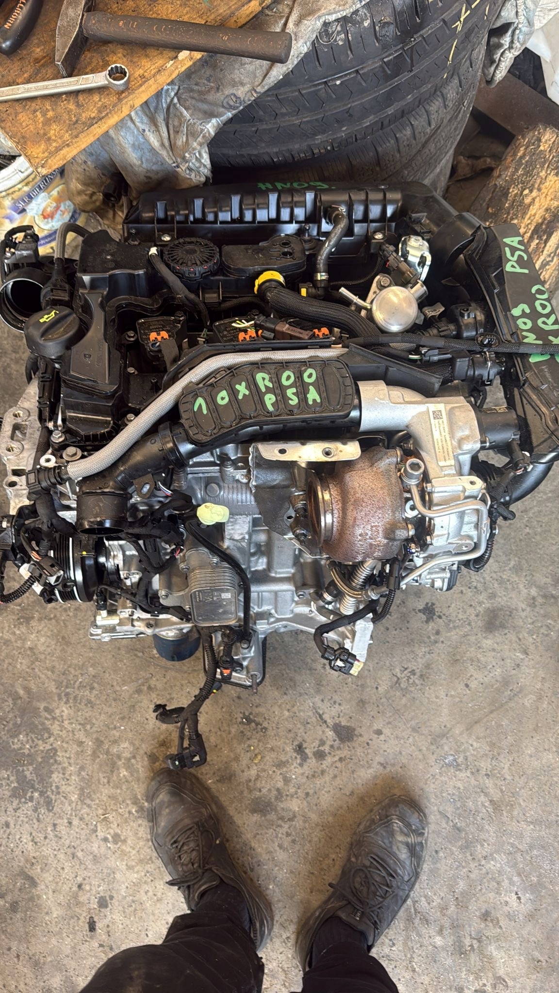 engine complete PEUGEOT CITROEN 10XR00 PSA HN09