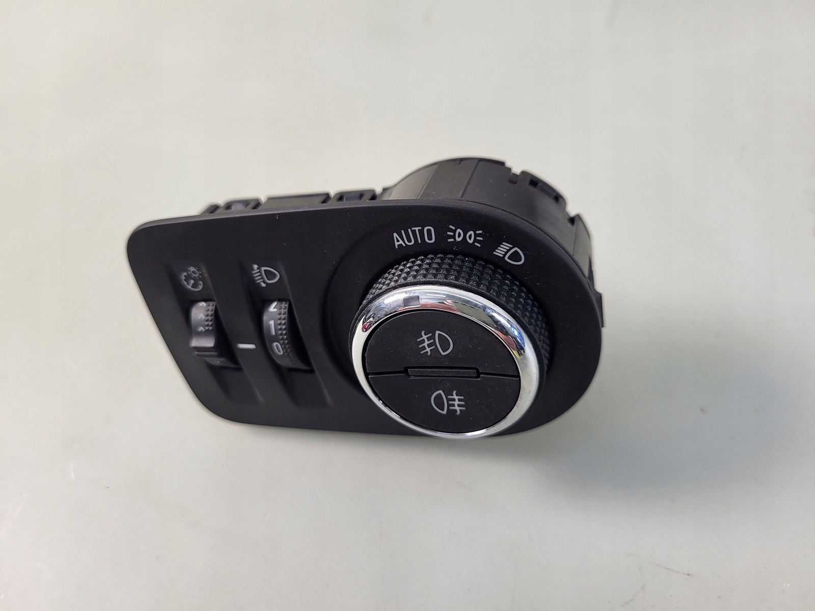 switch of the lights panel switch OPEL GRANDLAND 39085926