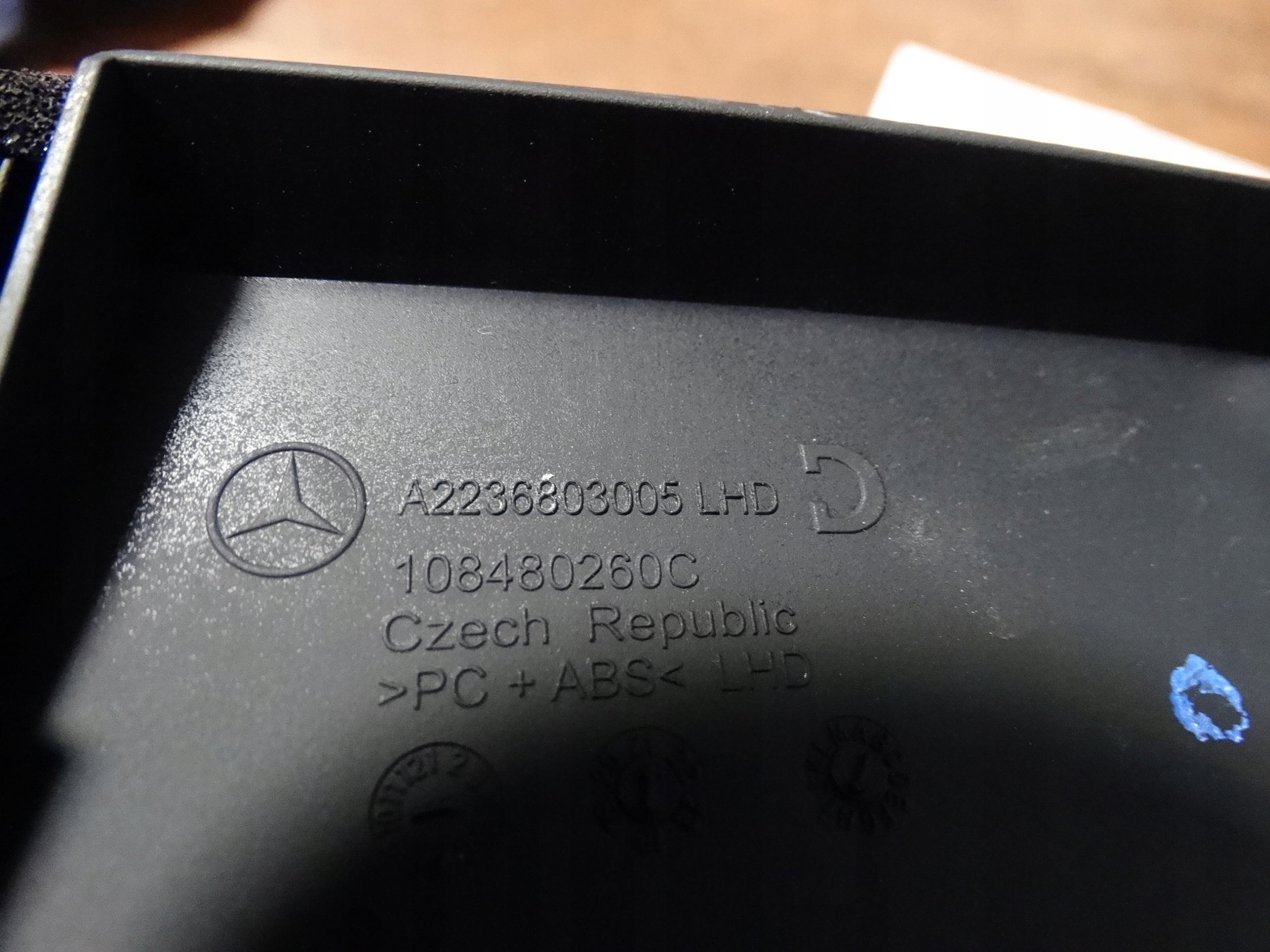 IDEAL frame cover consoles HEADUP MERCEDES W223 1