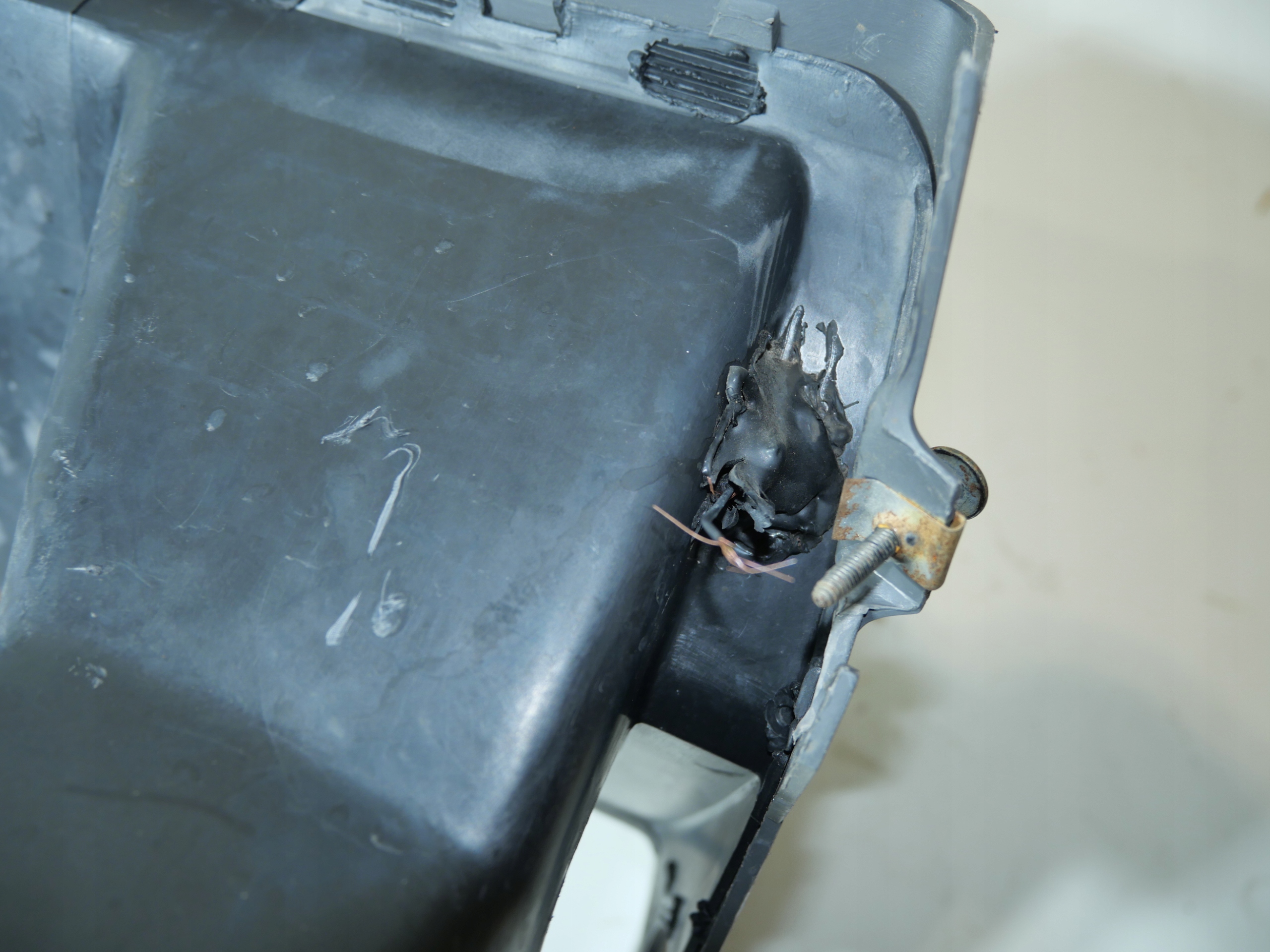 VW T4 Blende Abdeckung tunelu wentylacja Klima 7D1819151