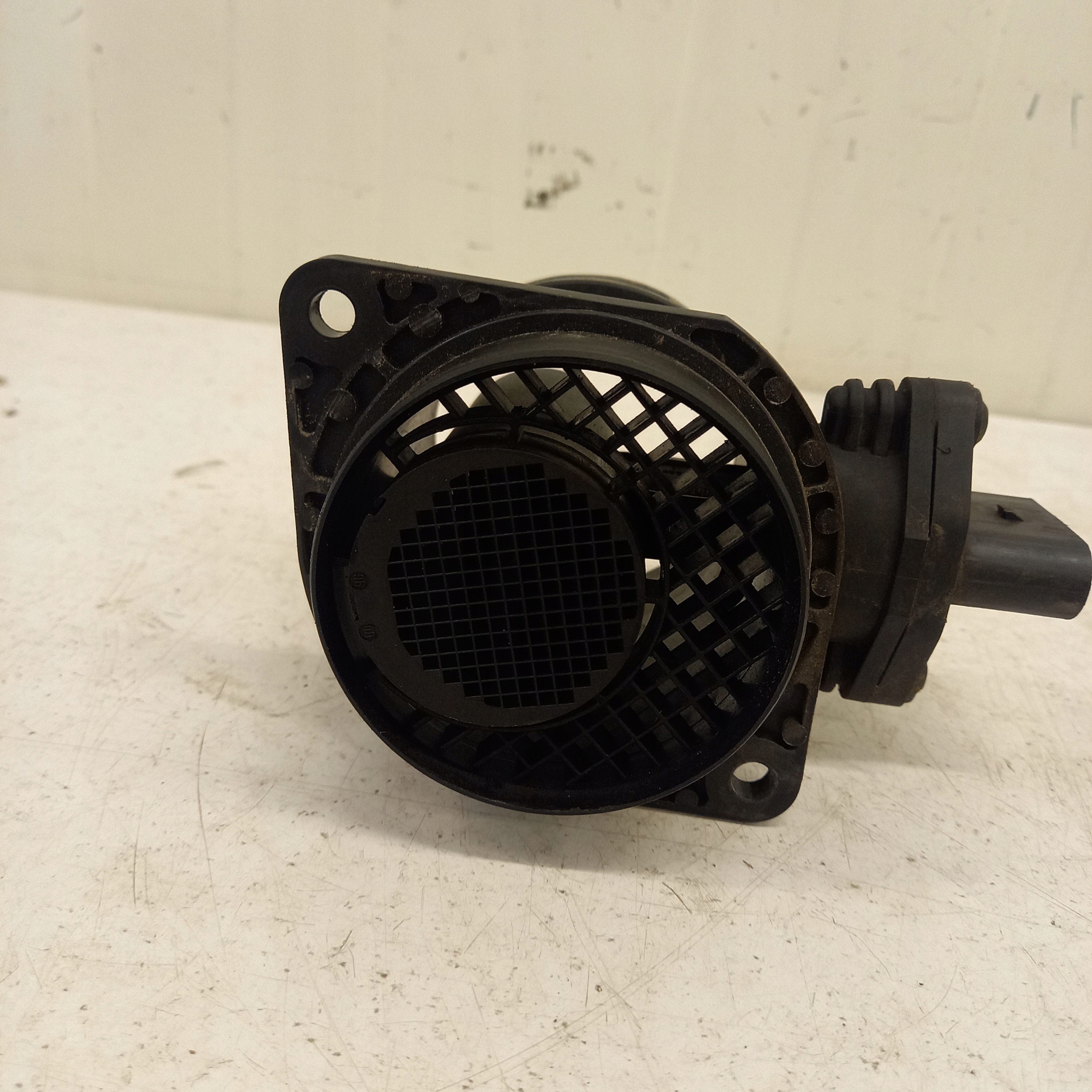 Luftmassenmesser luft VOLKSWAGEN GOLF 5 0281002531
