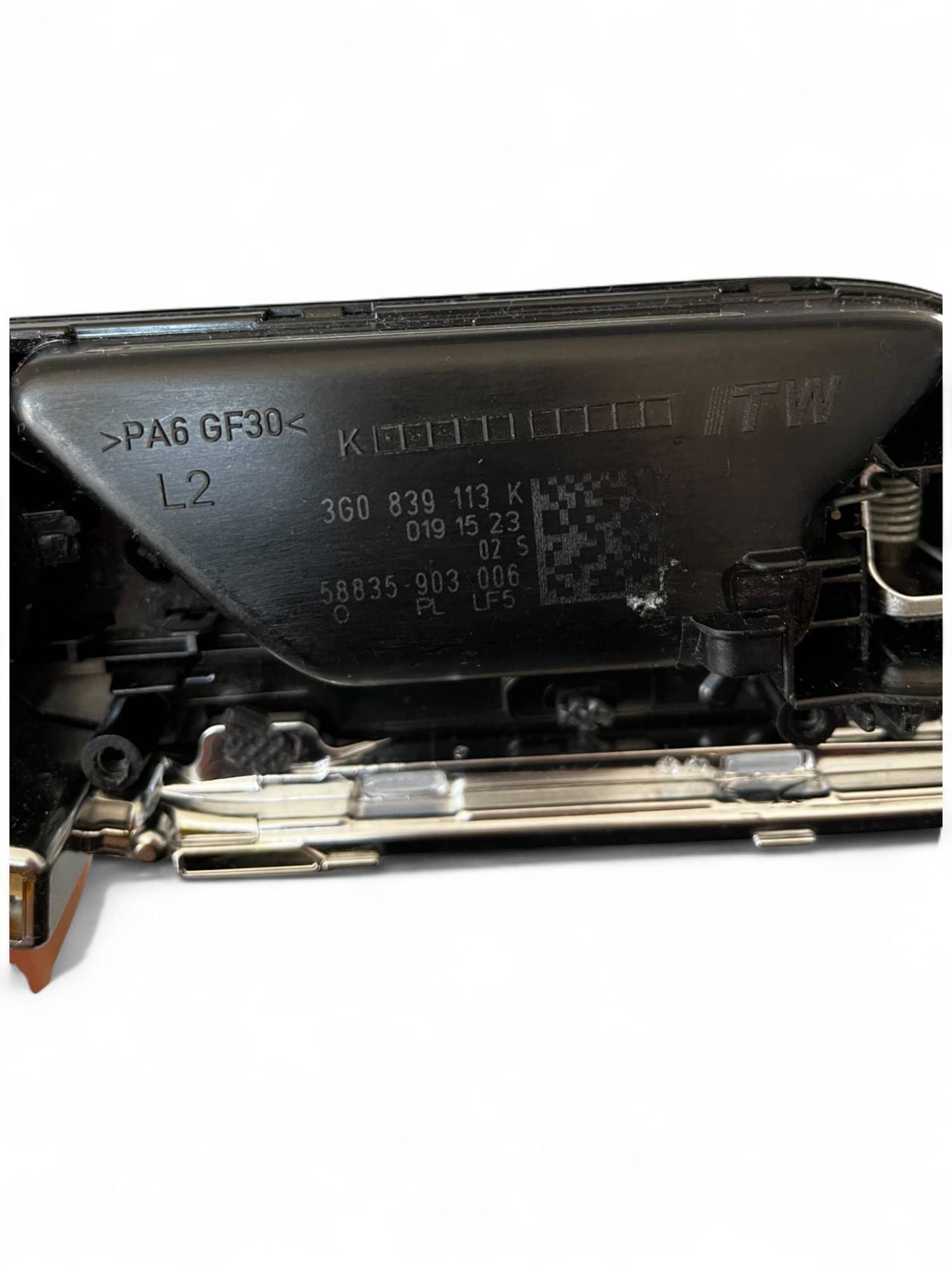 vw PASSAT B8 ручка двери молдинг левая зад 3G0867449A