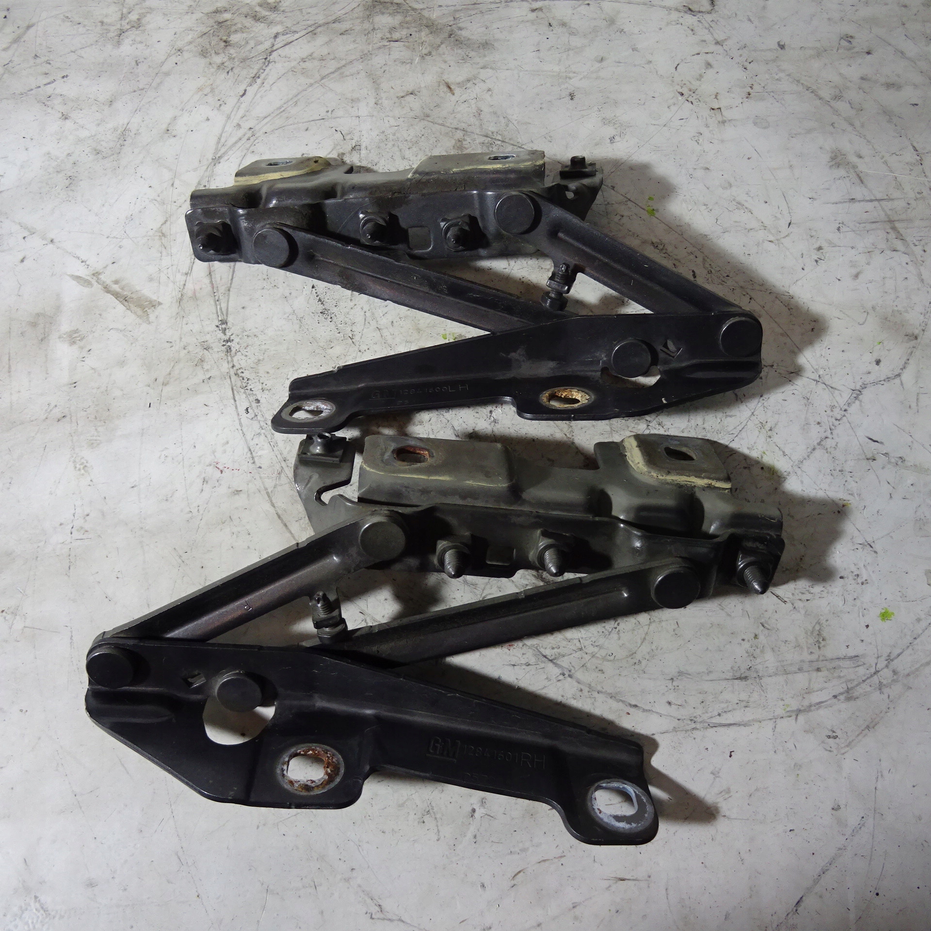 OPEL INSIGNIA A bonnet hinges