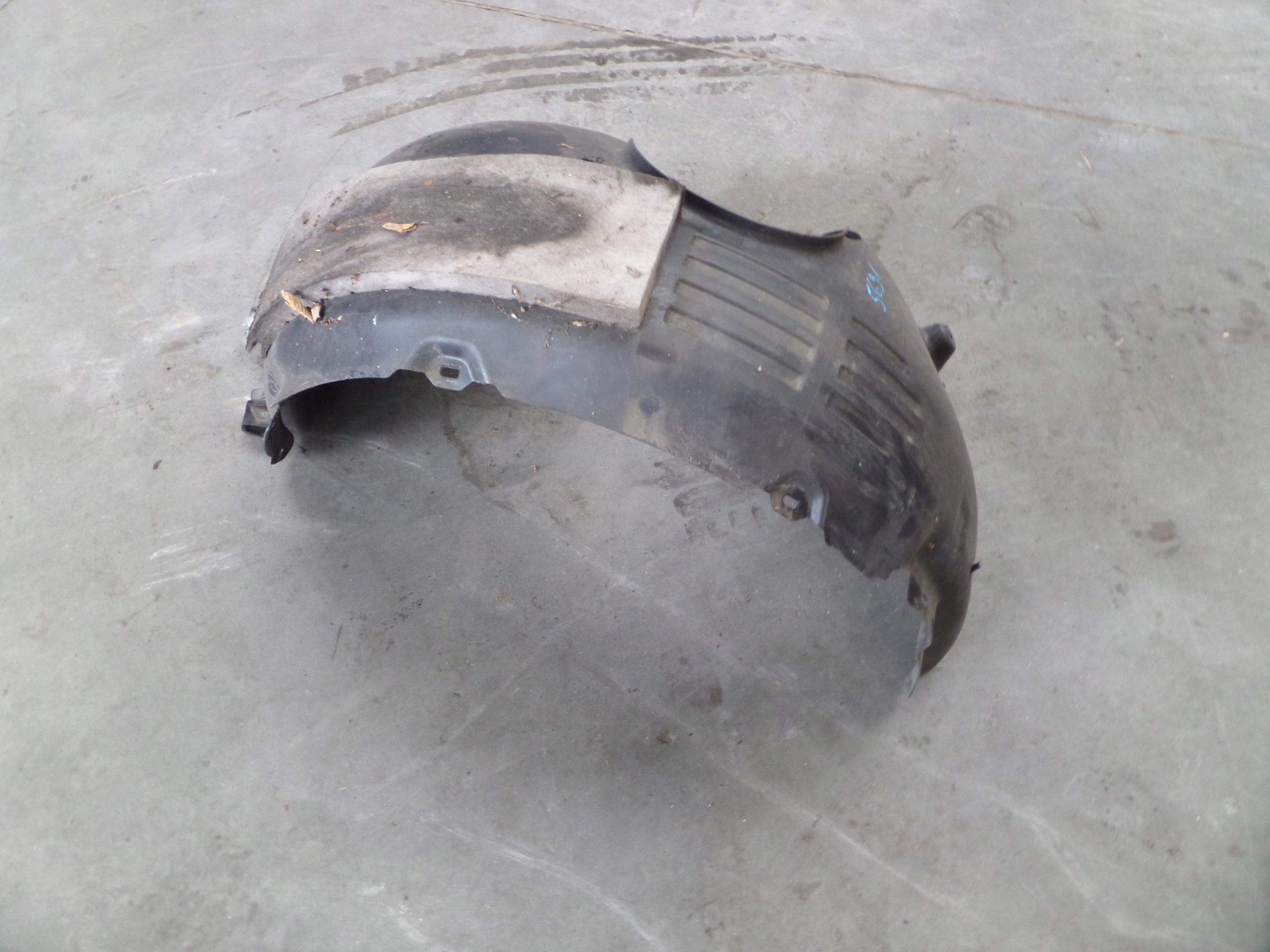 VW Golf VII mudguard right front 5G0805978