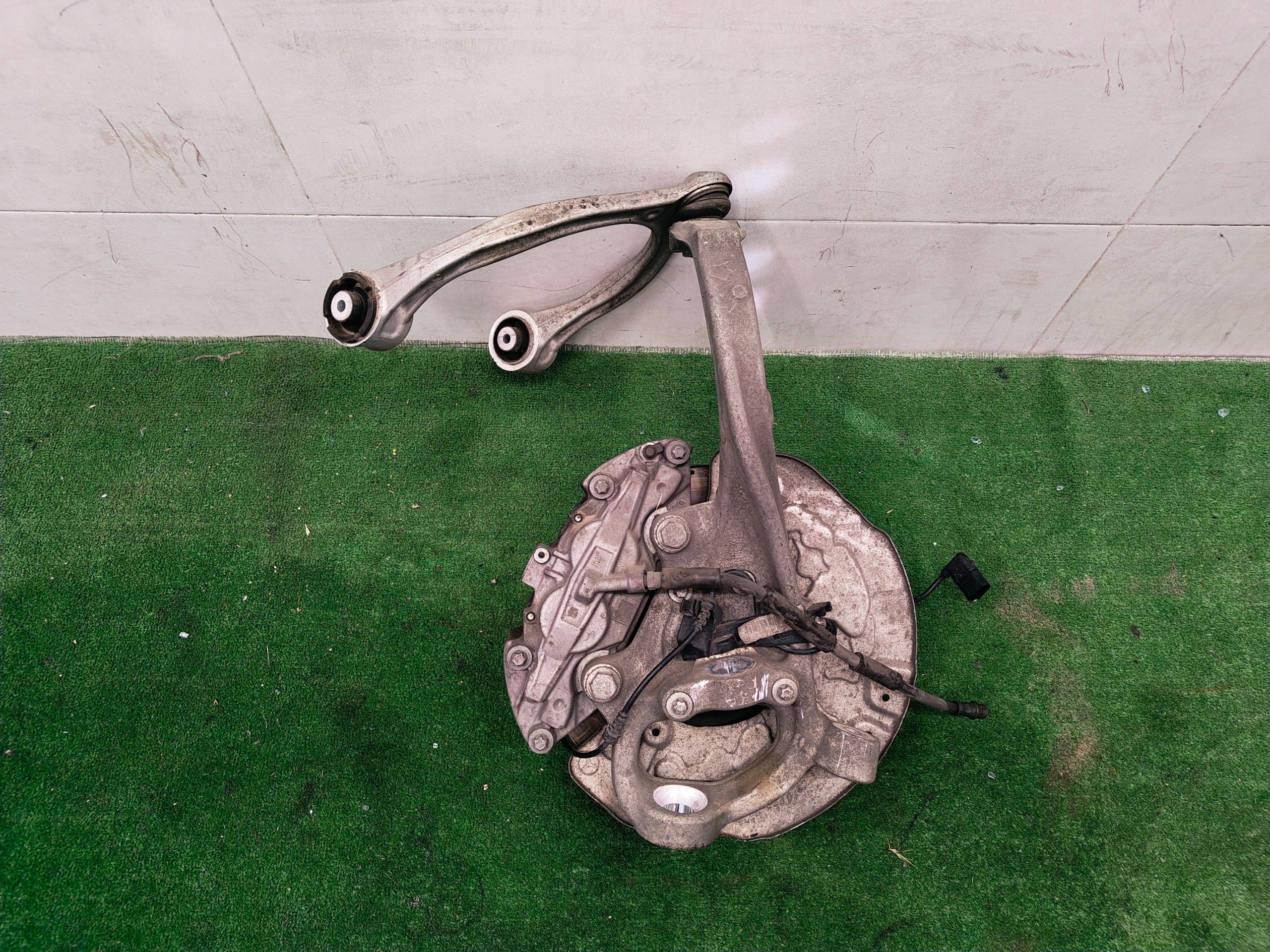 MERCEDES BENZ W205 swing left front front