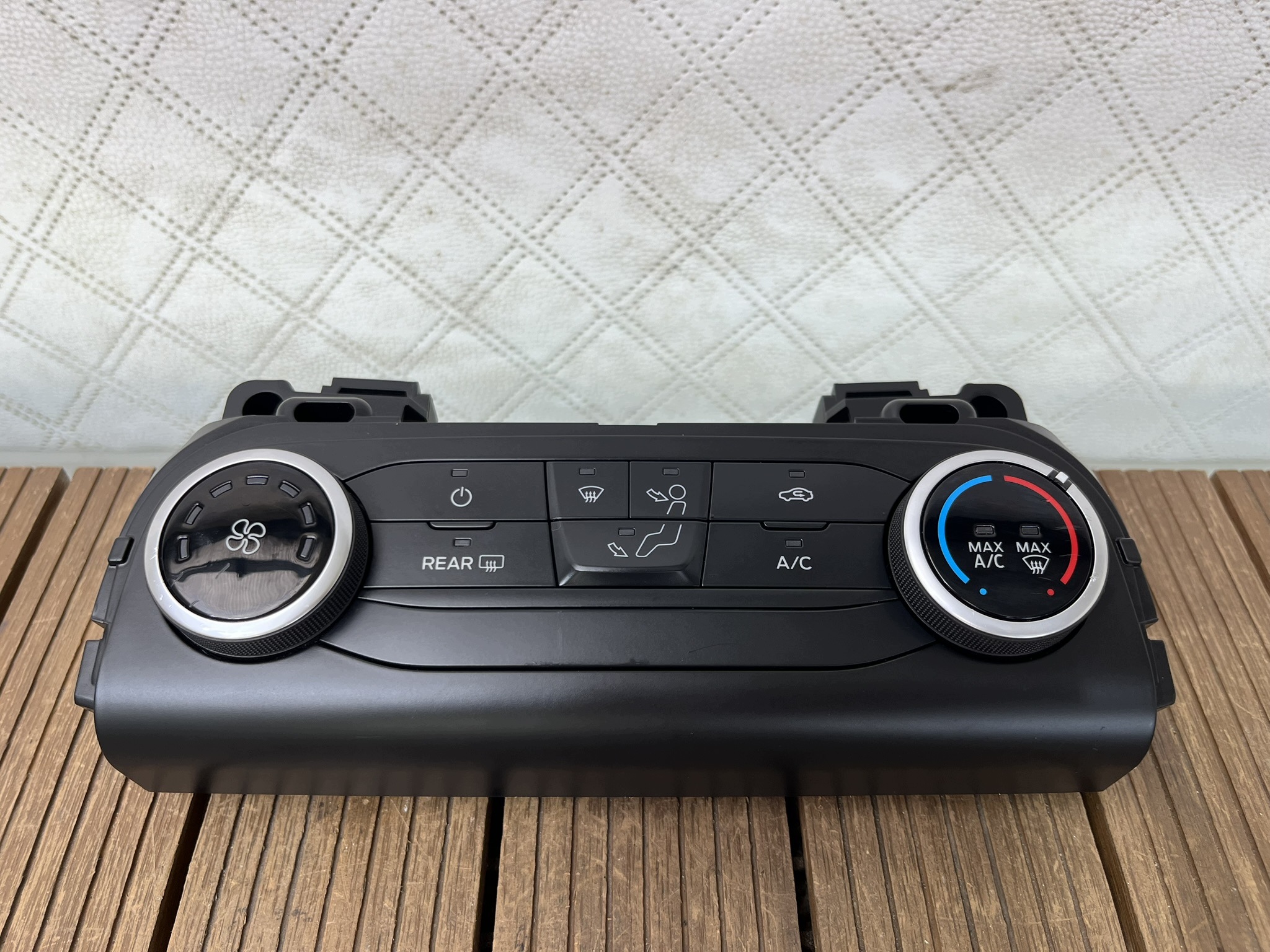 FORD FOCUS MK4 2018- COMANDI CLIMA BOCCHETTE Originale KX7T-19980-AA