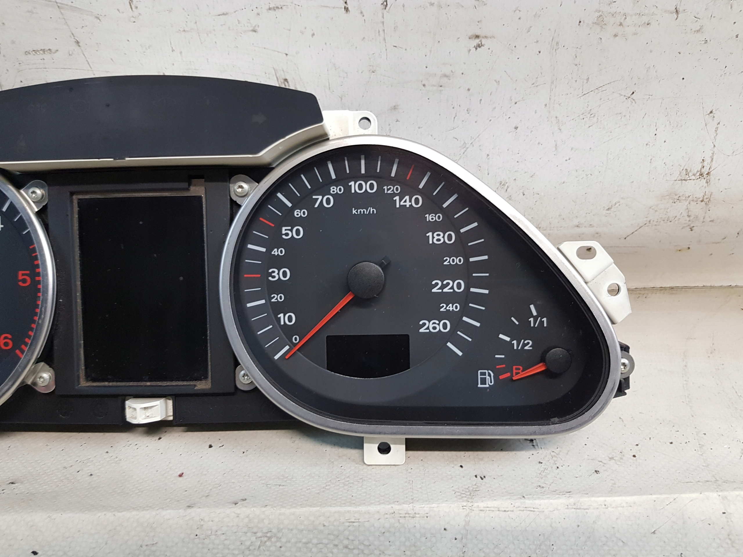 dials AUDI A6 C6 2.7 TDI V6 4F0 920 934 G 05r.
