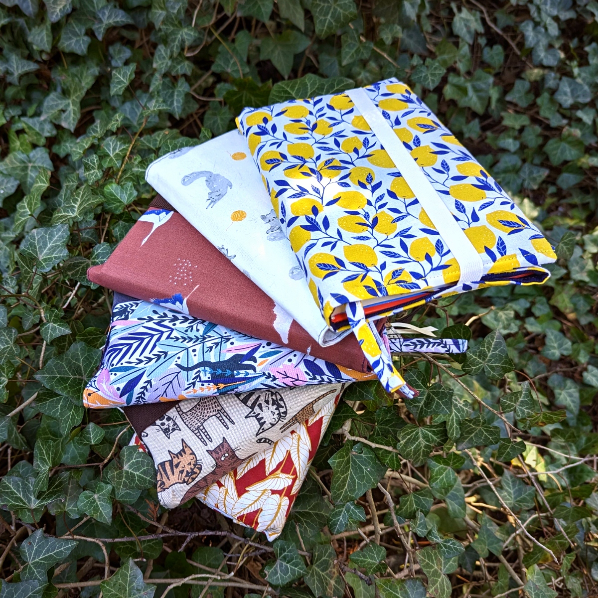 Okładka etui na książkę / notatnik - 25x16cm / kot Wydawnictwo inne