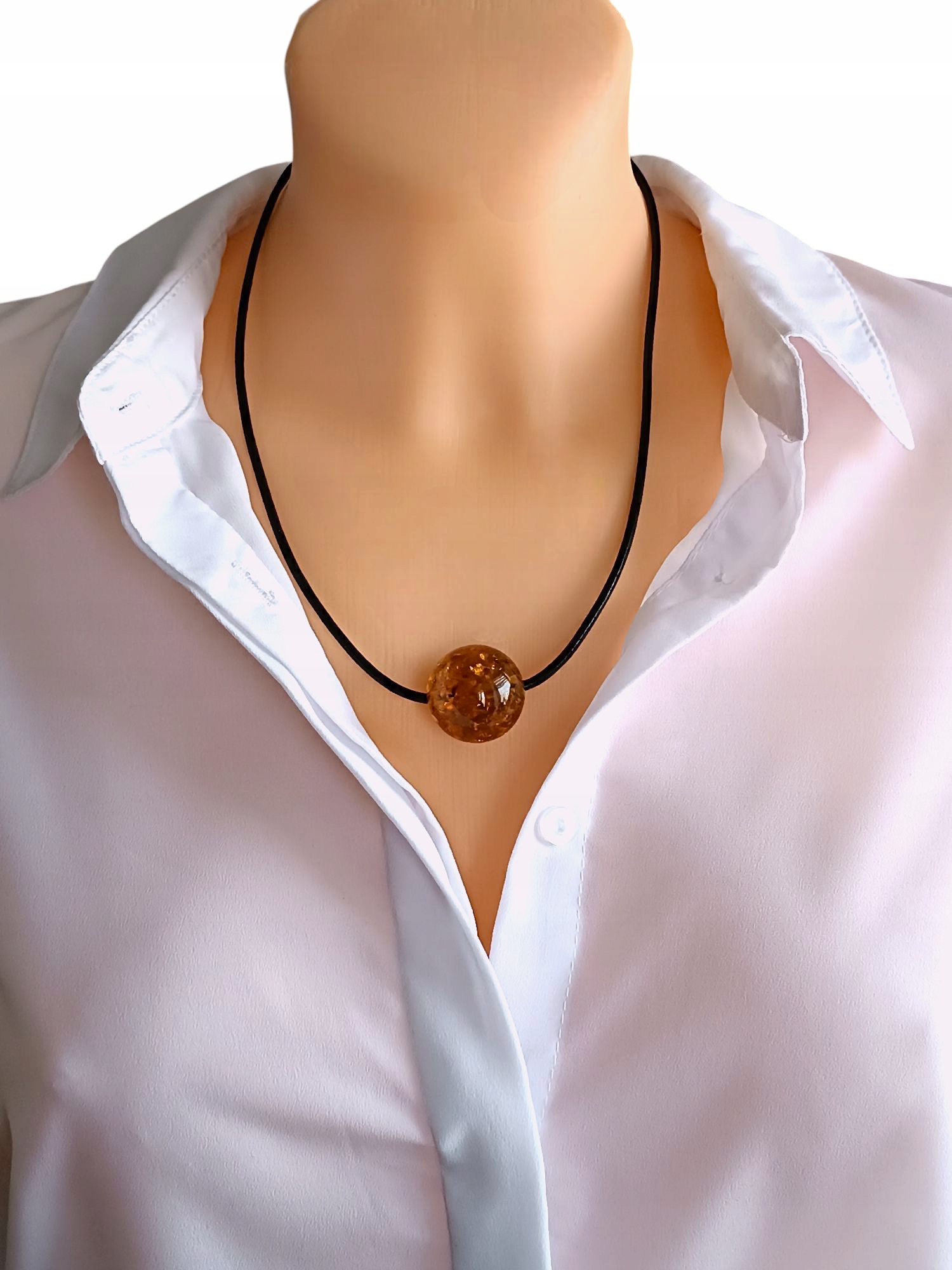 Náhrdelník jantar světlý koňakový medová kulička 25 mm řemínky stříbro 925