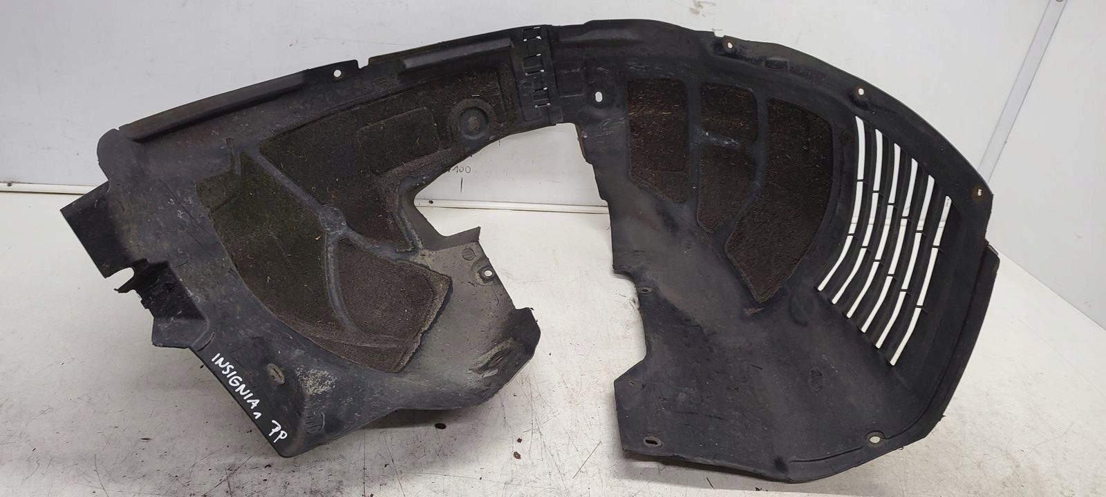 mudguard front front right Opel Insignia A